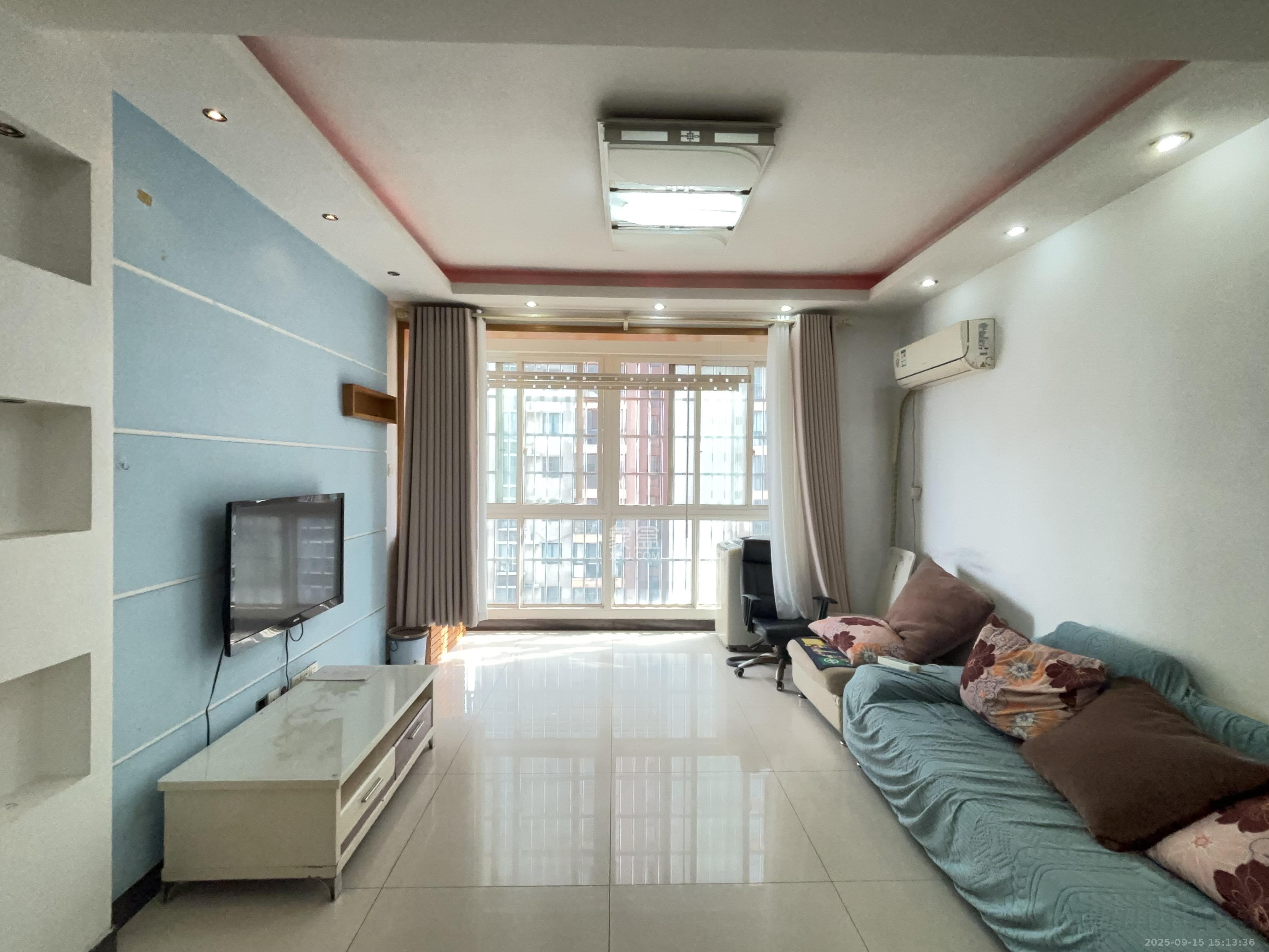 楚天世纪城东苑  2室2厅1卫    1500.0元/月