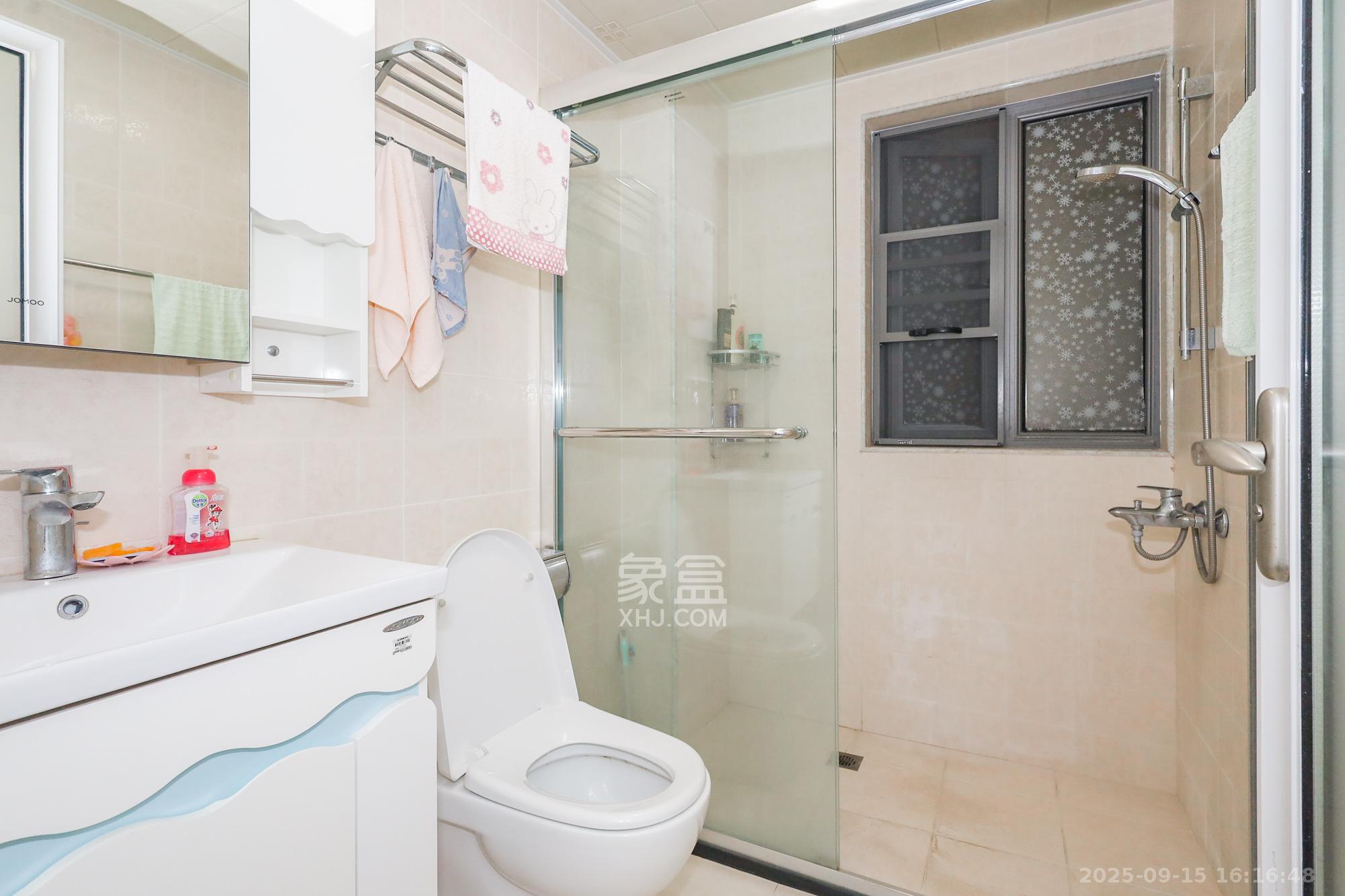 八方小区C区  3室2厅1卫    330.0万 八方小区C区  3室2厅1卫    330.0万卫生间