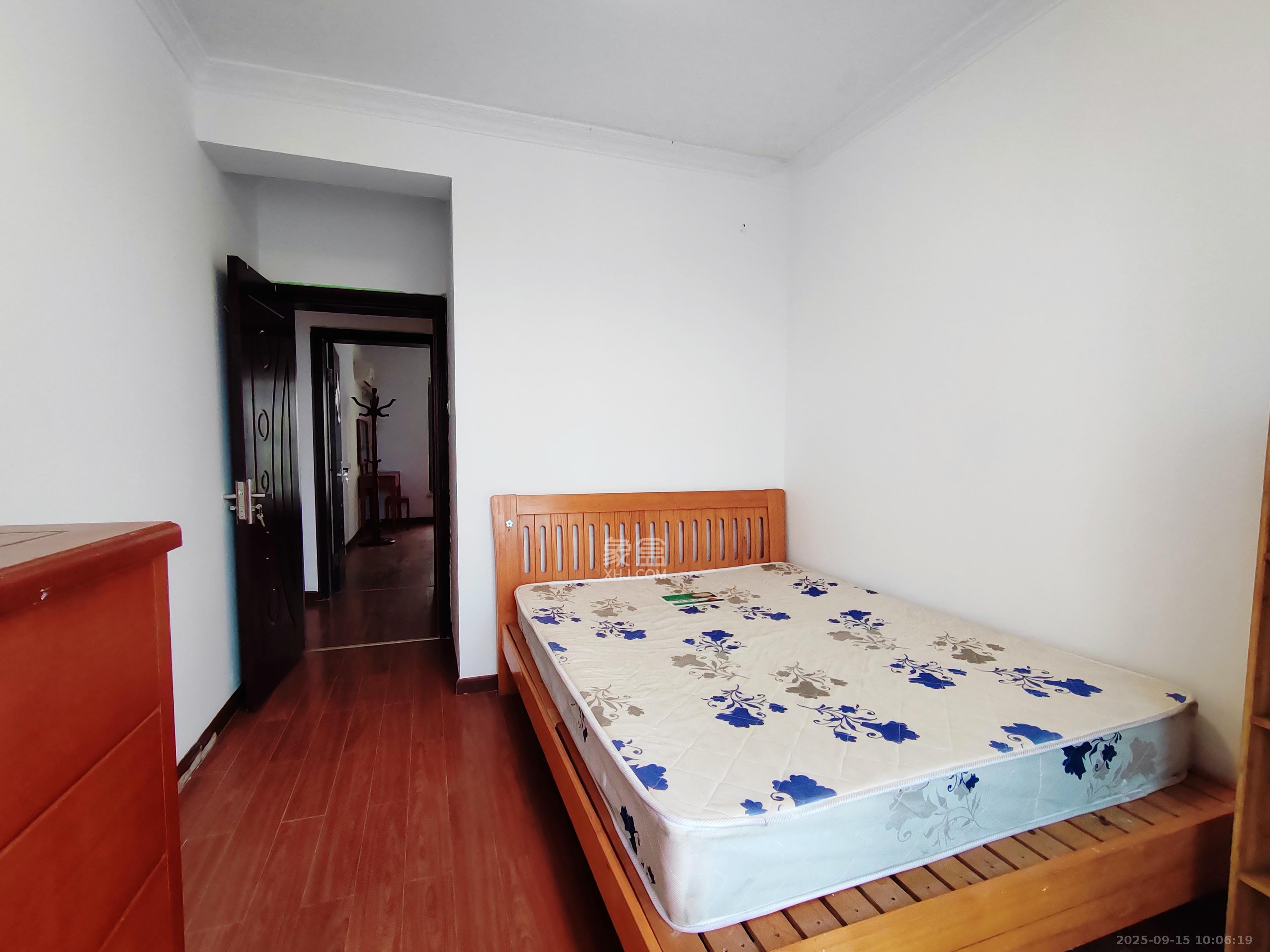 三重星都心  3室2厅2卫    2500.0元/月 三重星都心  3室2厅2卫    2500.0元/月室内图