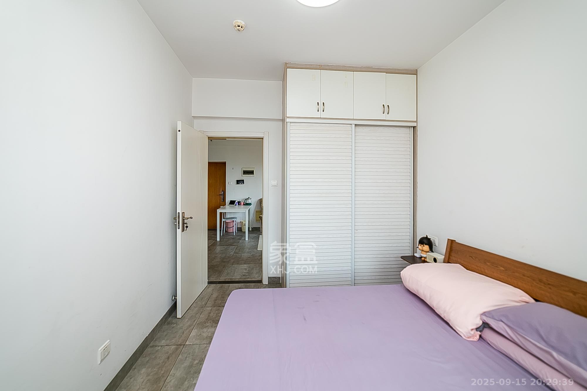 天鸿天府(天鸿中央大院)  2室1厅1卫    74.6万 天鸿天府(天鸿中央大院)  2室1厅1卫    74.6万卧室