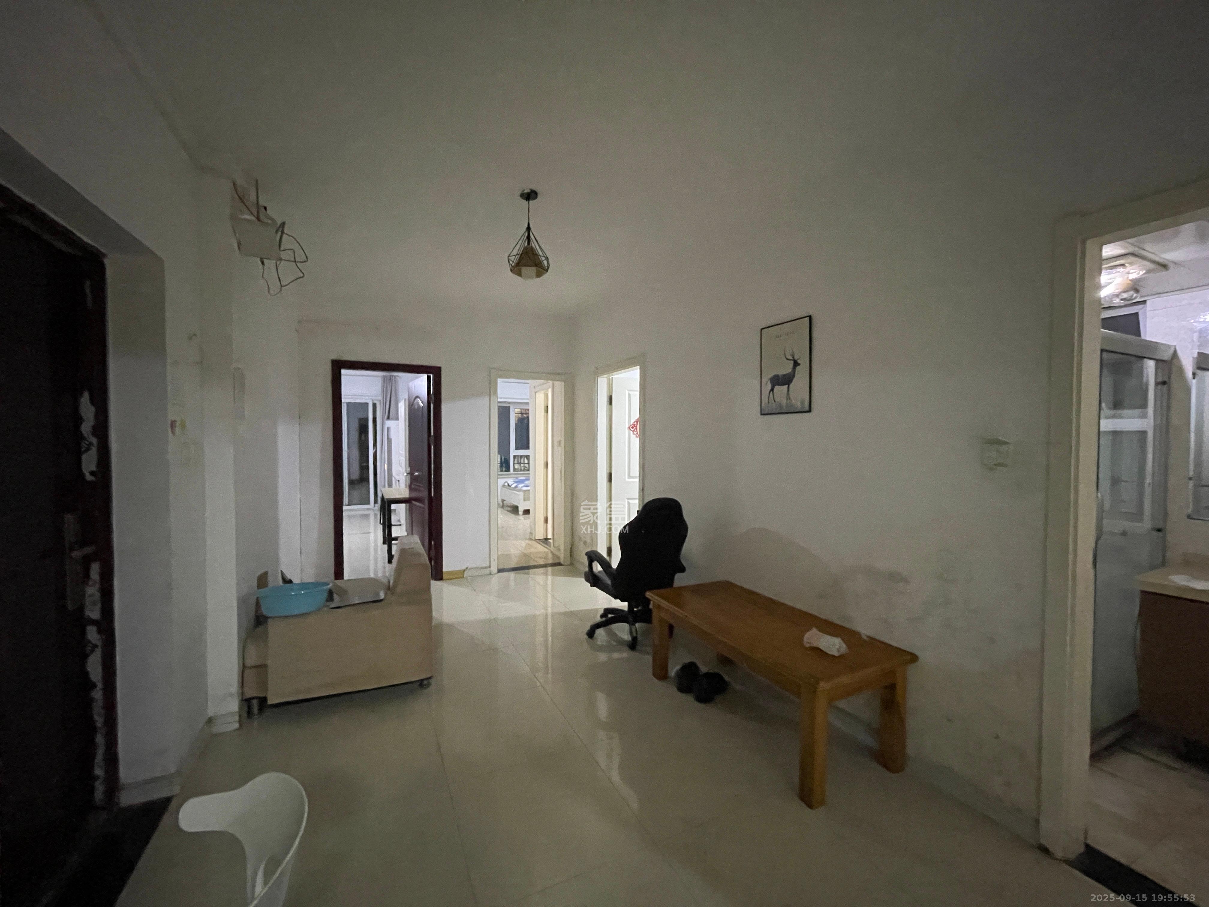 联美品格 4室1厅2卫 1800.0元/月 联美品格 4室1厅2卫 1800.0元/月室内图