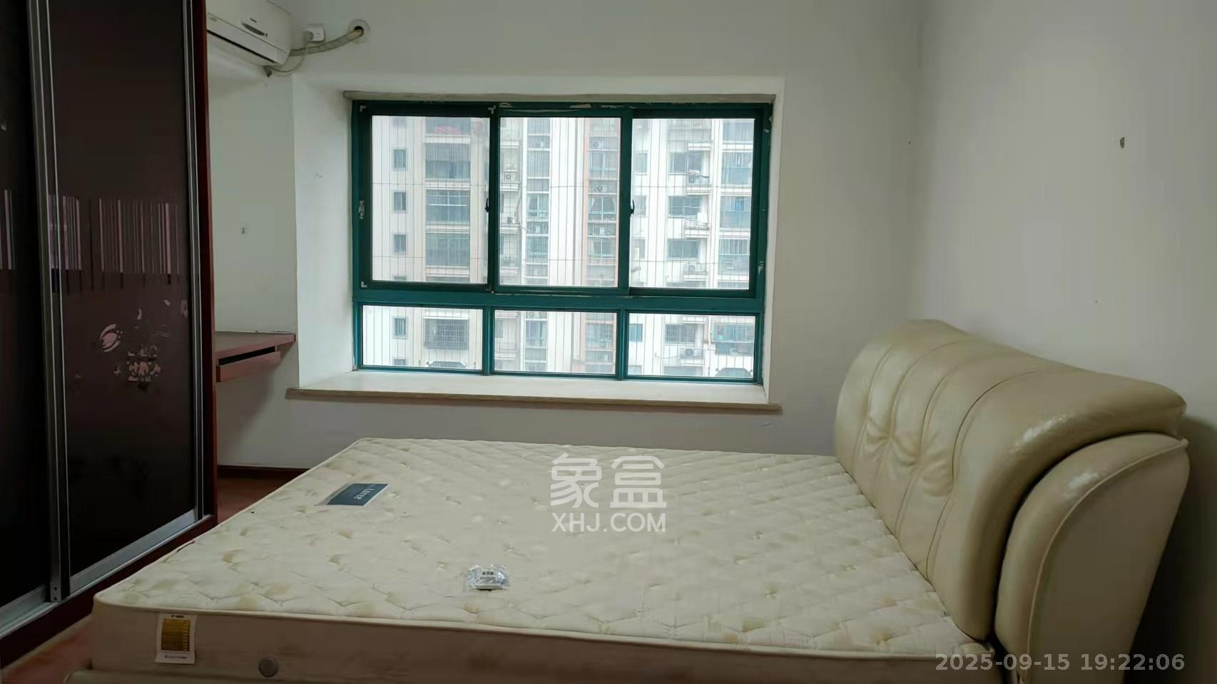 蝴蝶谷 4室2厅2卫 2000.0元/月 蝴蝶谷 4室2厅2卫 2000.0元/月室内图