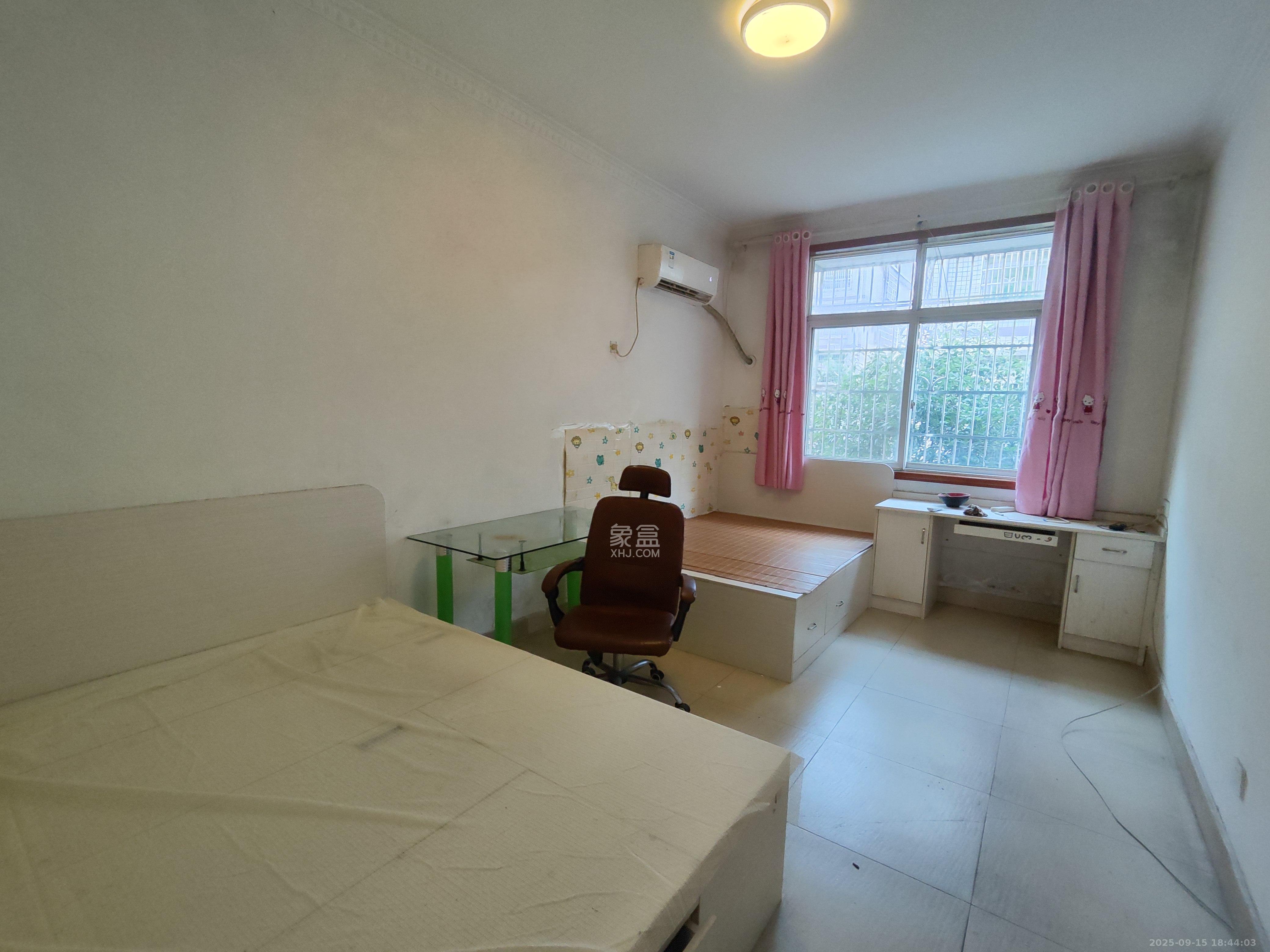 泉塘小区 2室2厅1卫 1000.0元/月 泉塘小区 2室2厅1卫 1000.0元/月室内图