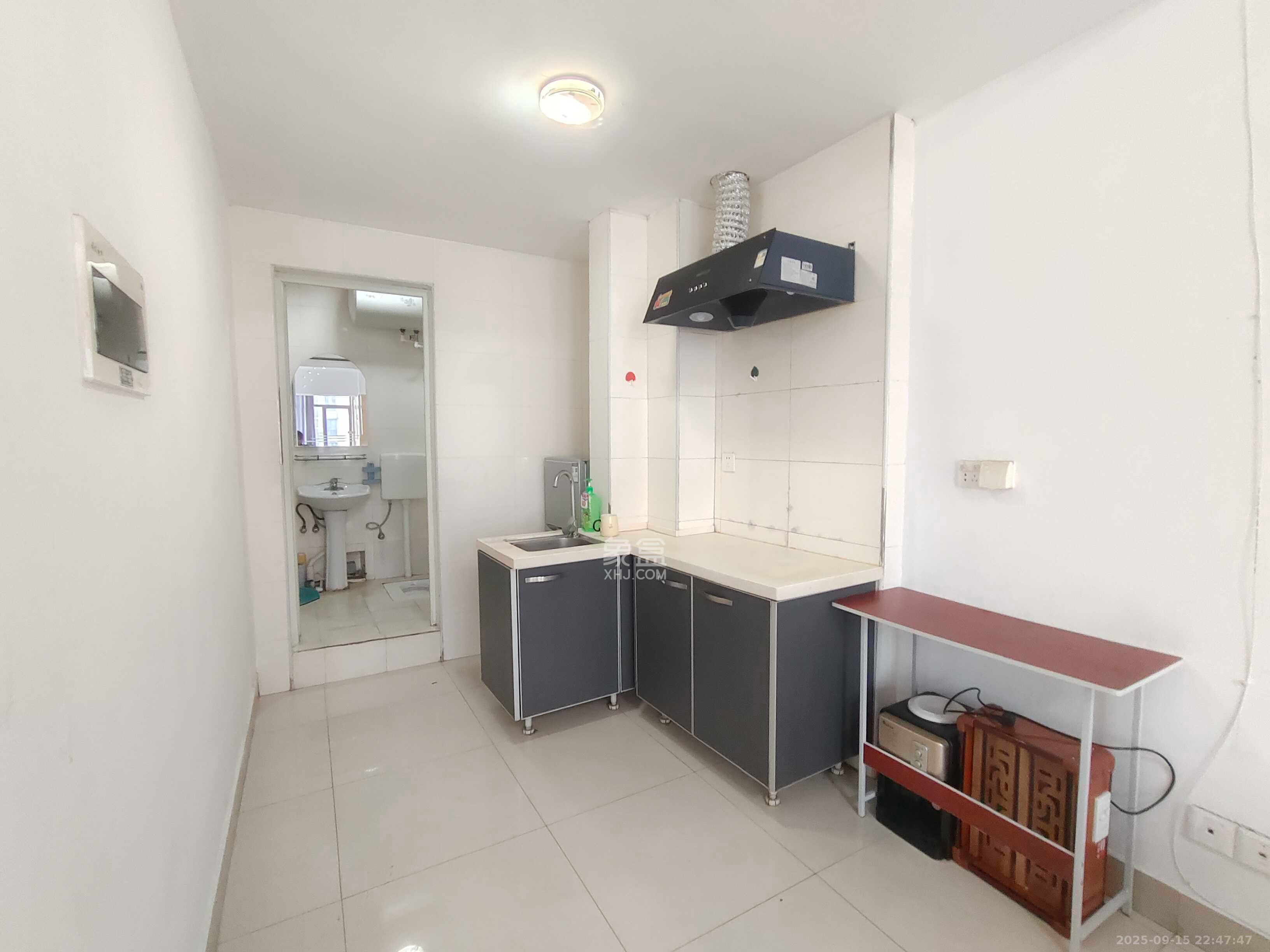 融圣国际 1室1厅1卫 1700.0元/月 融圣国际 1室1厅1卫 1700.0元/月室内图