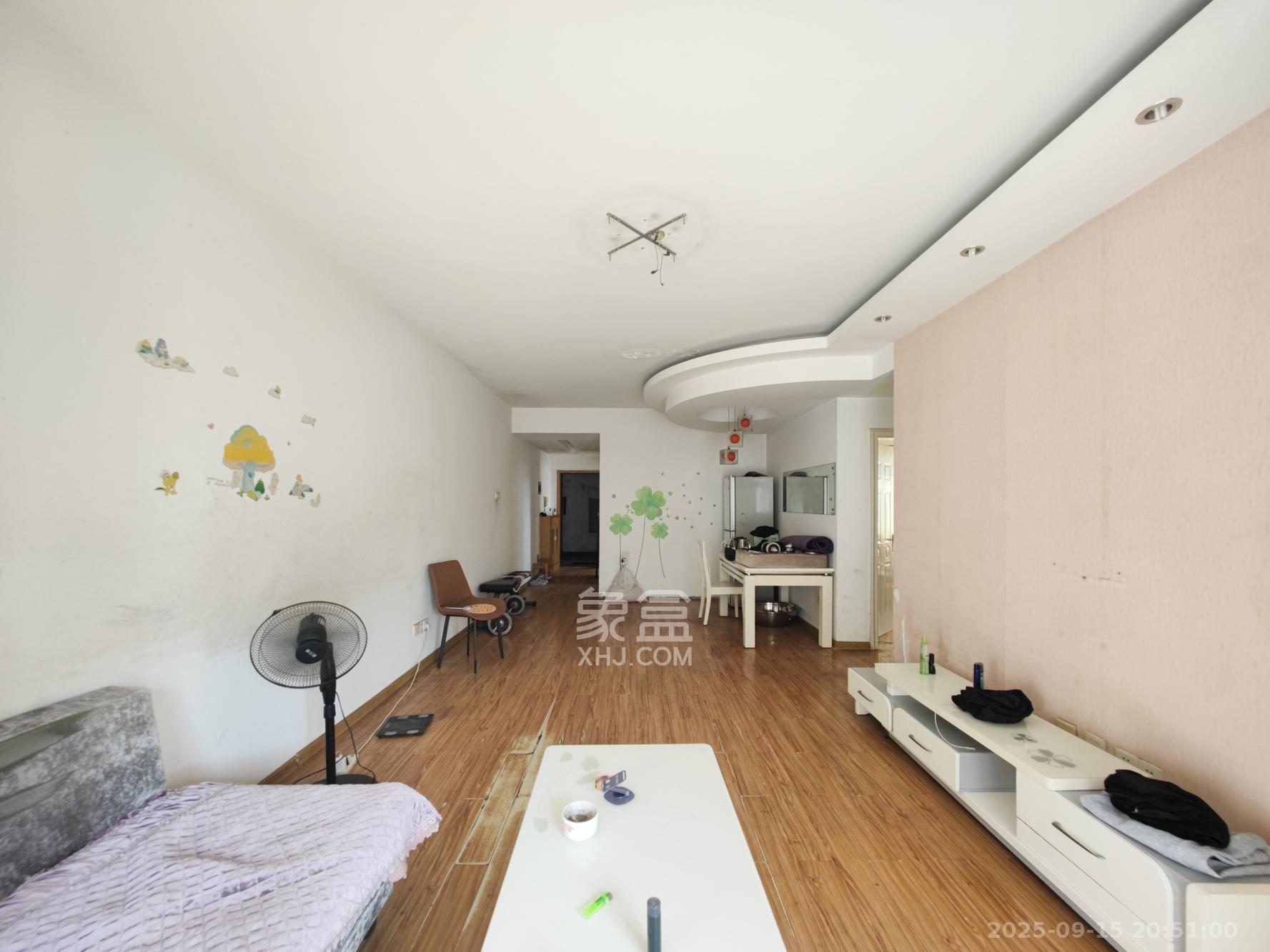 大为时代家园 2室2厅2卫 56.0万 大为时代家园 2室2厅2卫 56.0万客厅