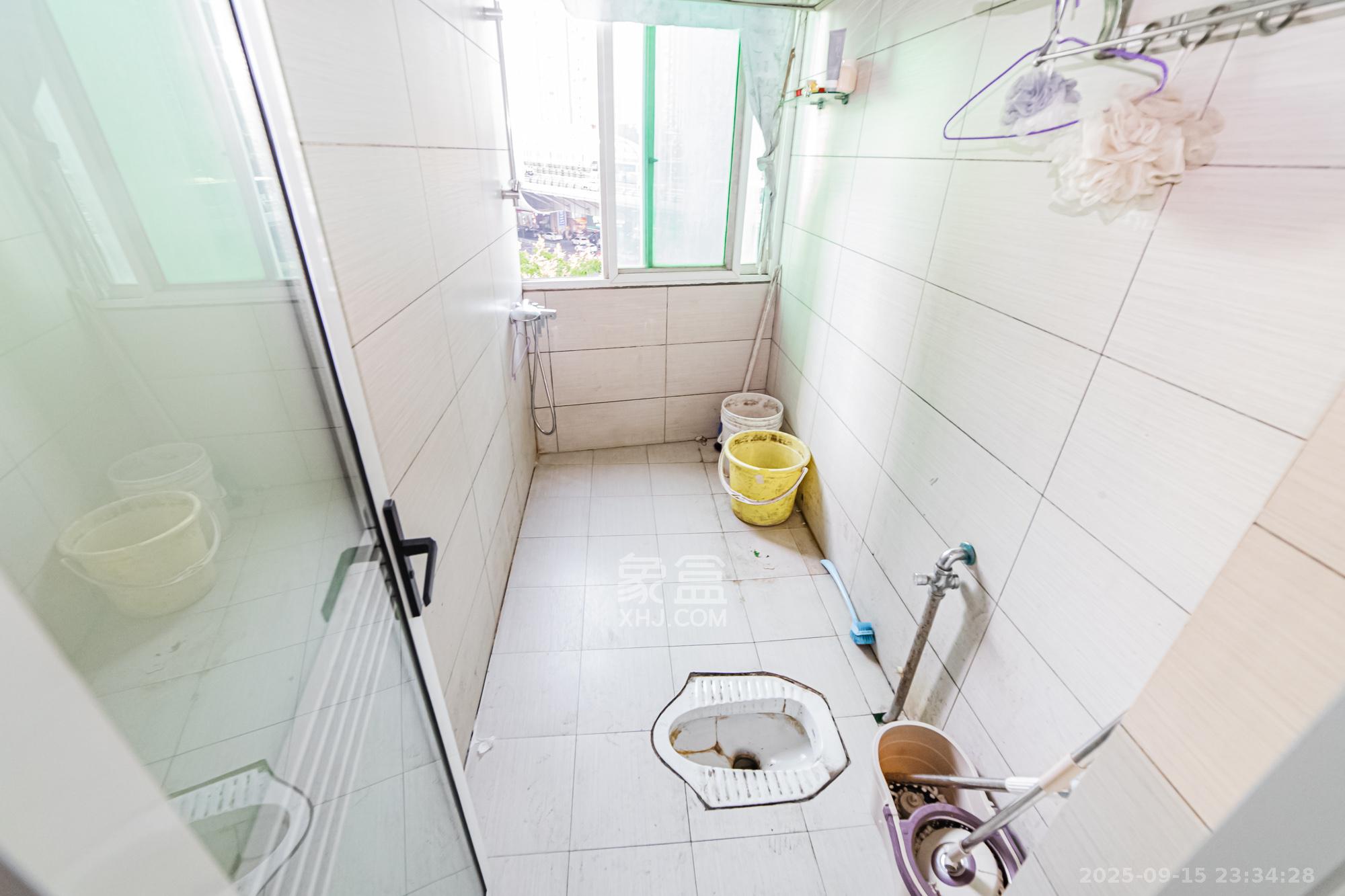 恒鑫澜北湾  3室2厅2卫    102.0万卫生间