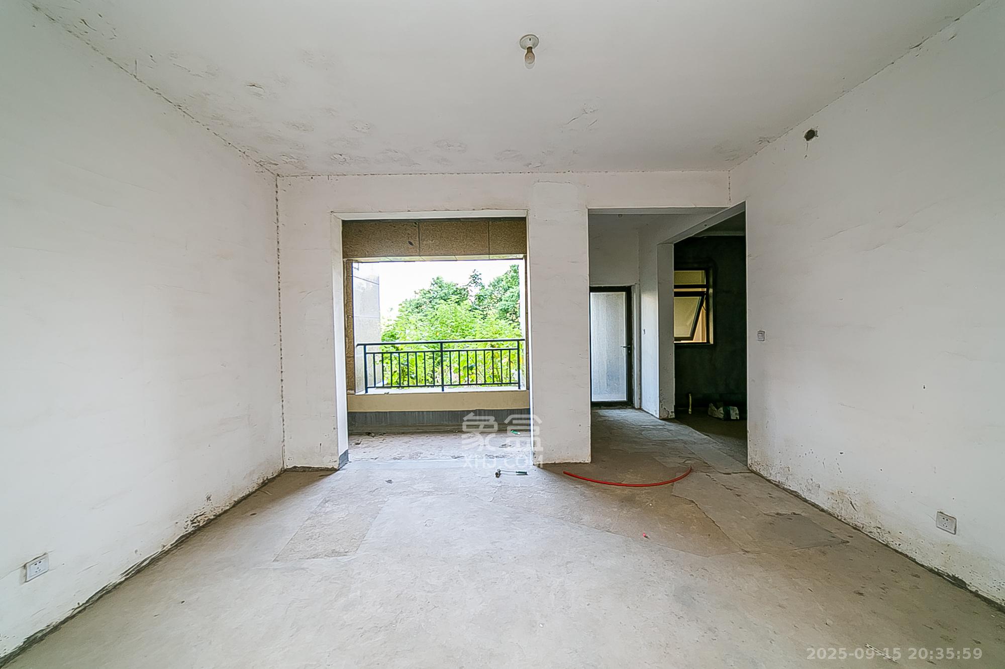 中建江山壹号  1室0厅0卫    885.0万 中建江山壹号  1室0厅0卫    885.0万客厅