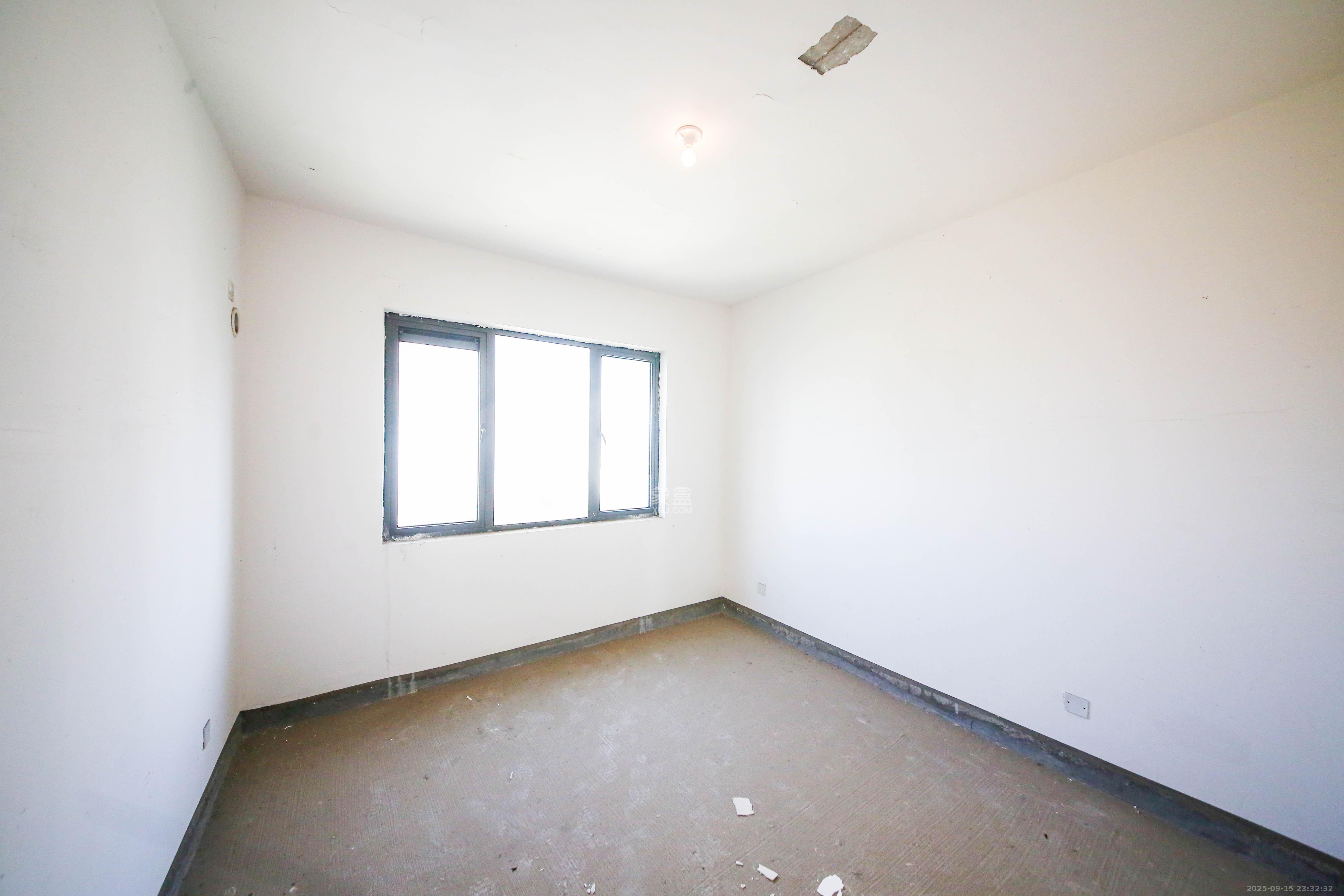 博林金谷 3室2厅2卫 145.0万 博林金谷 3室2厅2卫 145.0万卧室