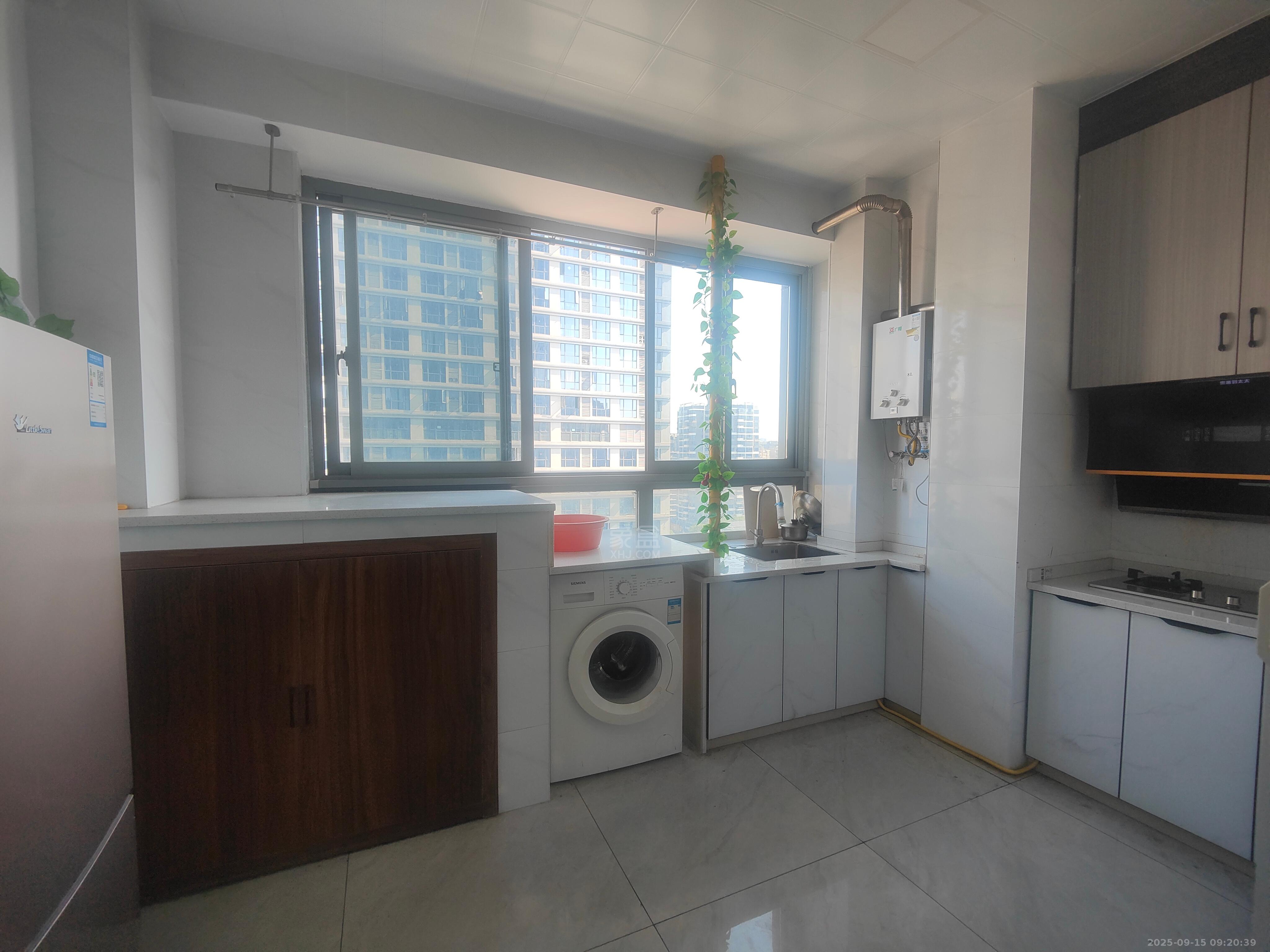 尚格广场 1室1厅1卫 1500.0元/月 尚格广场 1室1厅1卫 1500.0元/月室内图