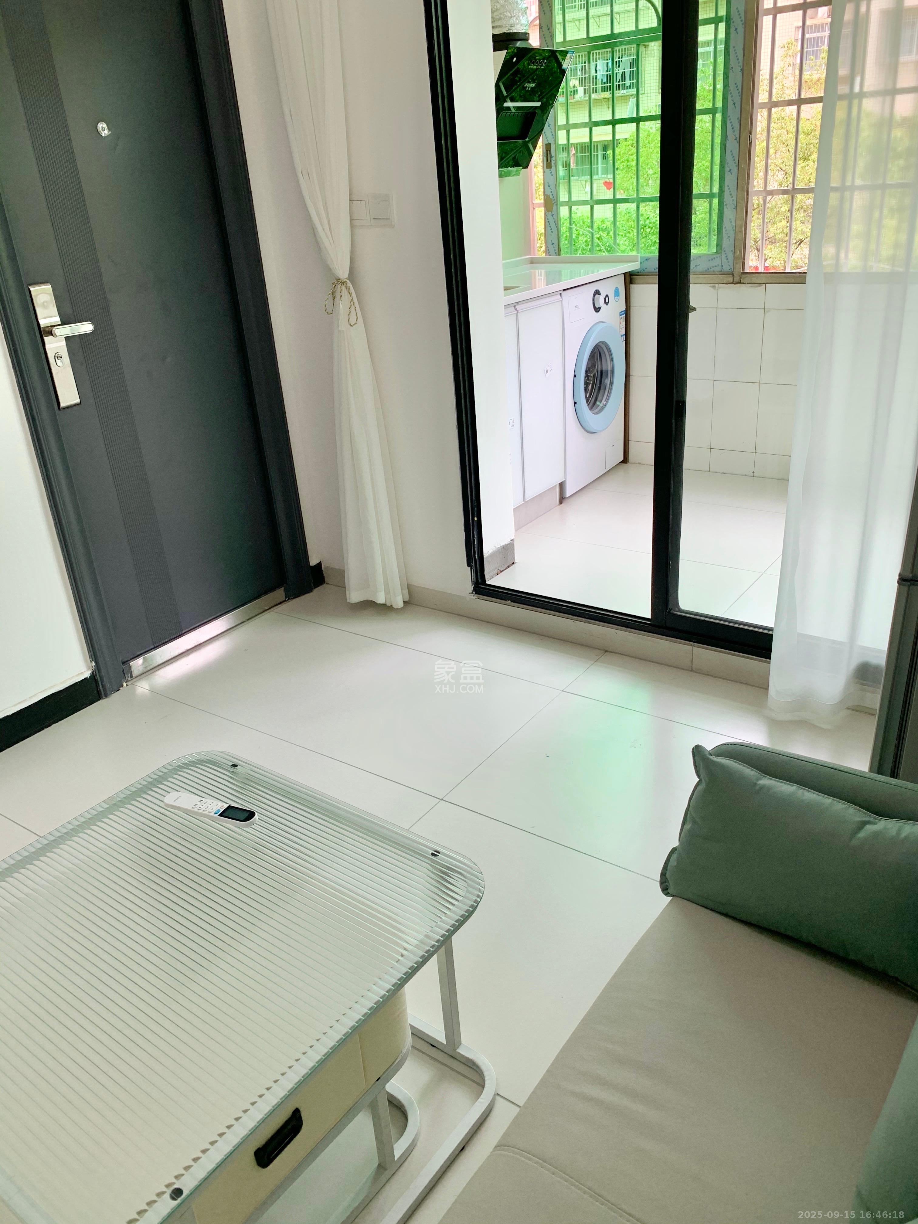 天马新村(天马安置小区) 1室1厅1卫 1500.0元/月 天马新村(天马安置小区) 1室1厅1卫 1500.0元/月室内图