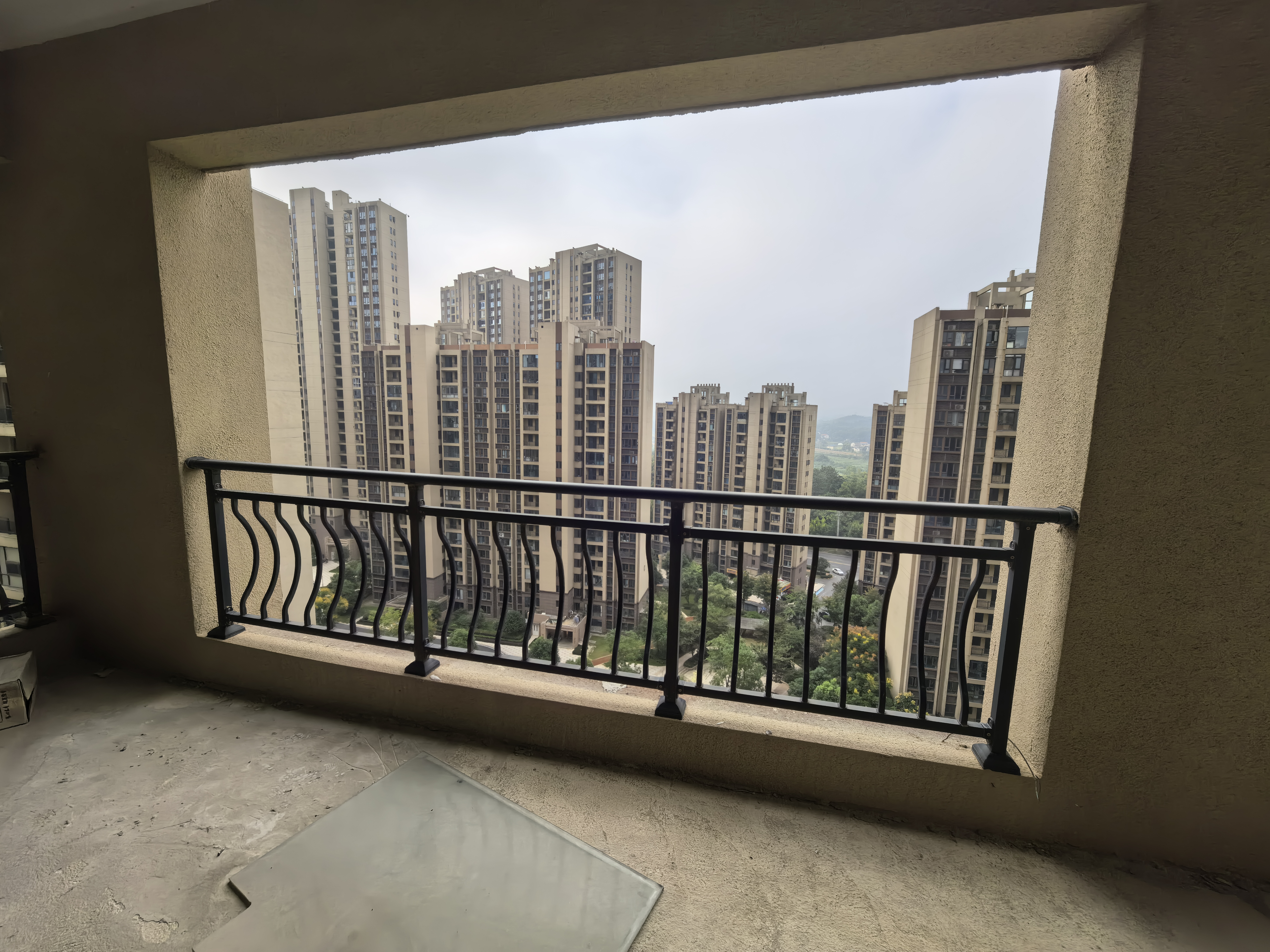 碧桂园锦岸 4室2厅3卫 110.0万 碧桂园锦岸 4室2厅3卫 110.0万客厅