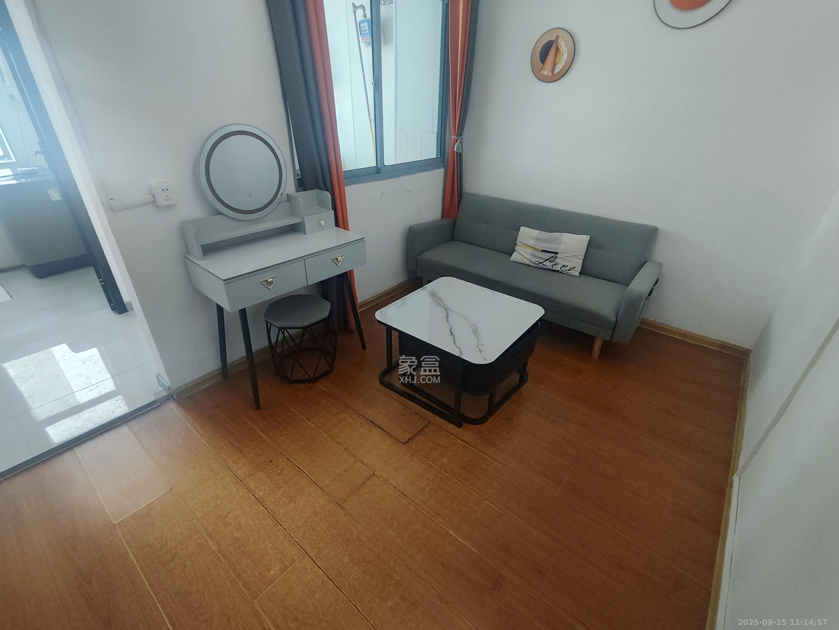 书香名邸  1室1厅1卫    1700.0元/月室内图