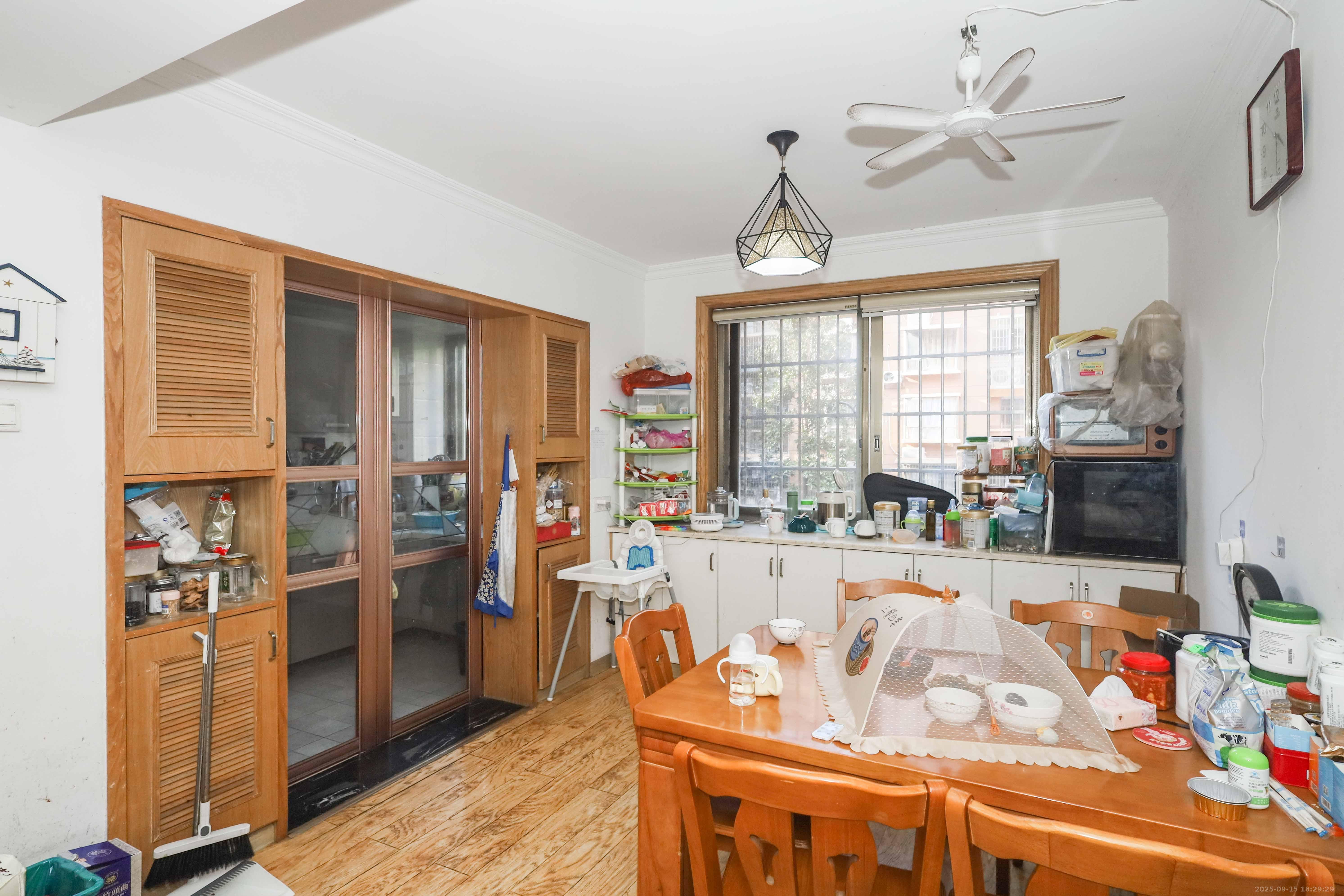 涉外花园  3室2厅2卫    72.0万其他