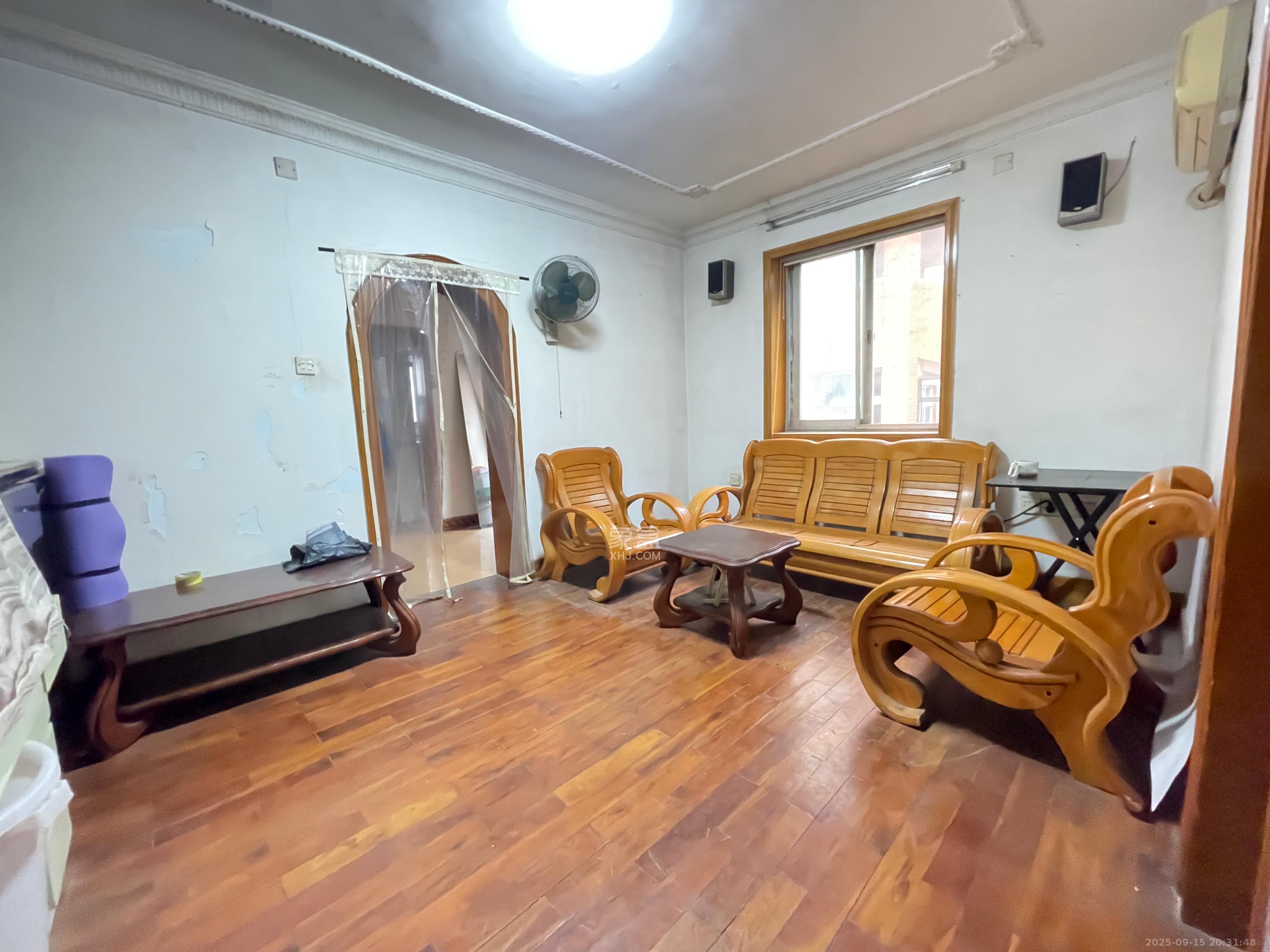 省肉食水产总公司宿舍 2室1厅1卫 1500.0元/月 省肉食水产总公司宿舍 2室1厅1卫 1500.0元/月室内图