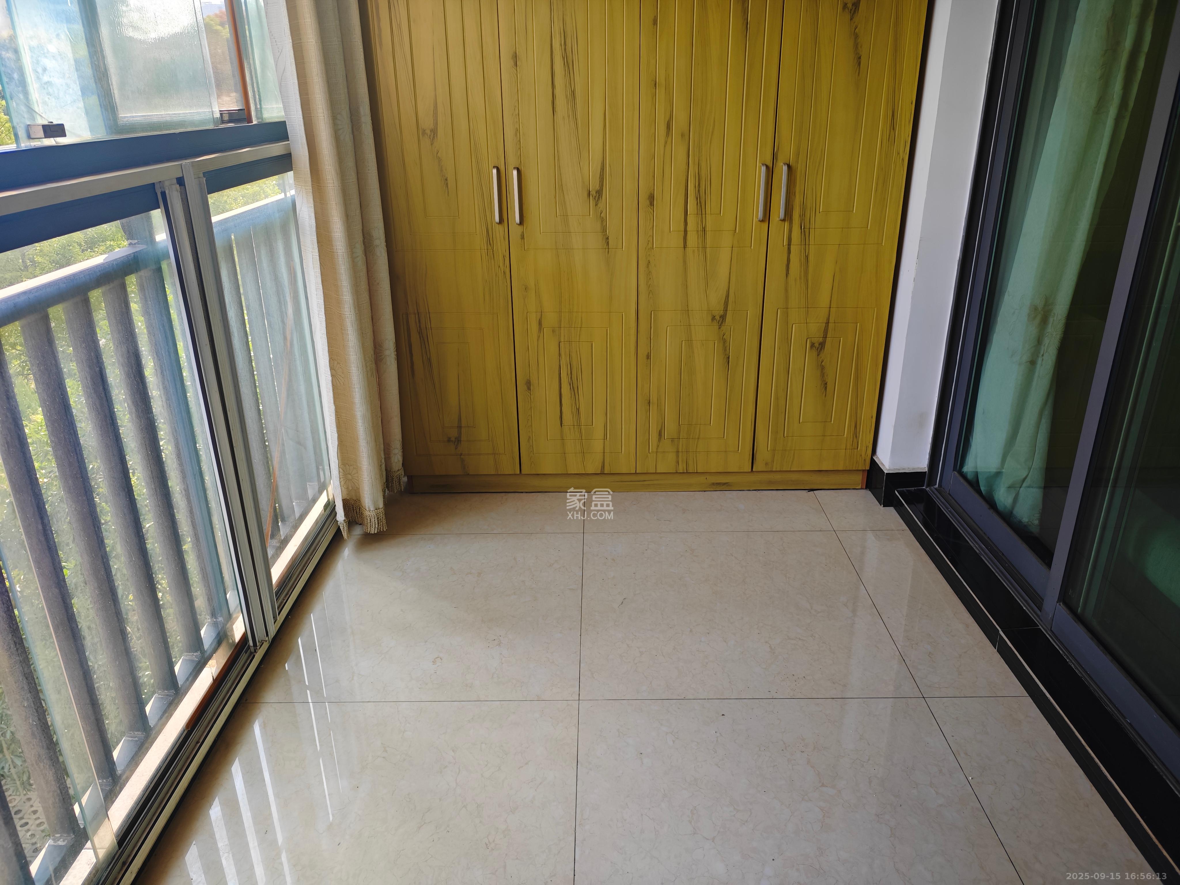 卓越蔚蓝海岸一期 2室2厅2卫 1900.0元/月 卓越蔚蓝海岸一期 2室2厅2卫 1900.0元/月室内图