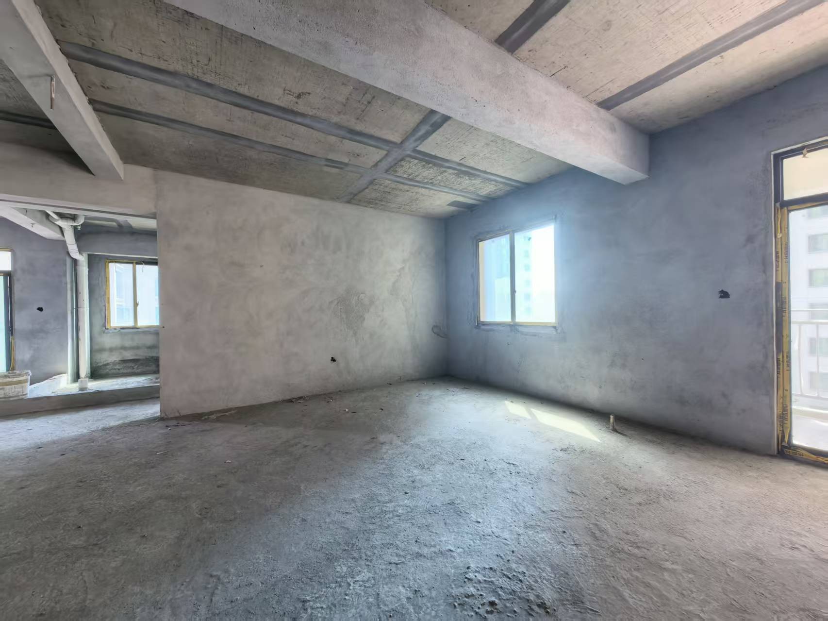 水映豪廷（一，二，三期）  3室2厅2卫    65.0万