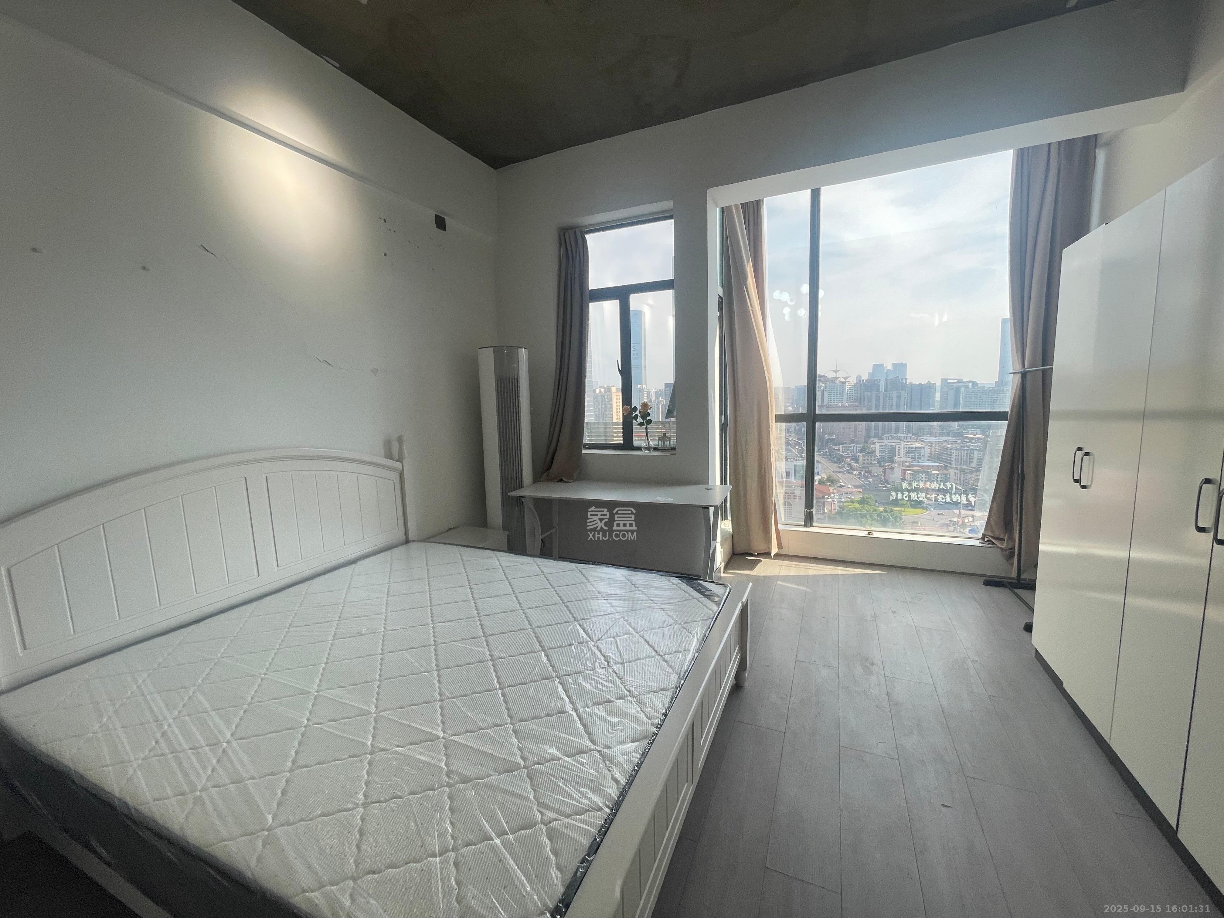 YO领域(领御大厦) 1室1厅1卫 1800.0元/月 YO领域(领御大厦) 1室1厅1卫 1800.0元/月室内图