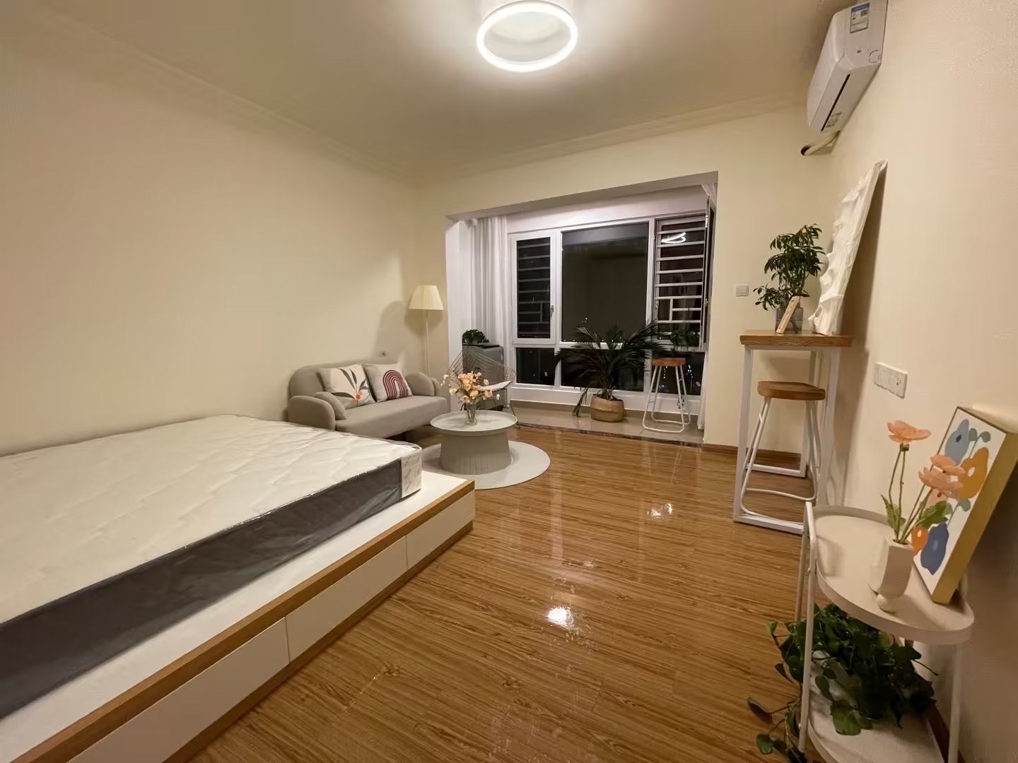 华耀碧桂园十里江湾誉峯  1室1厅1卫    1300.0元/月户型图