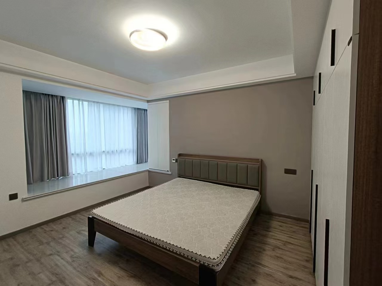 山水印象澜庭 3室2厅2卫 3100.0元/月 山水印象澜庭 3室2厅2卫 3100.0元/月室内图