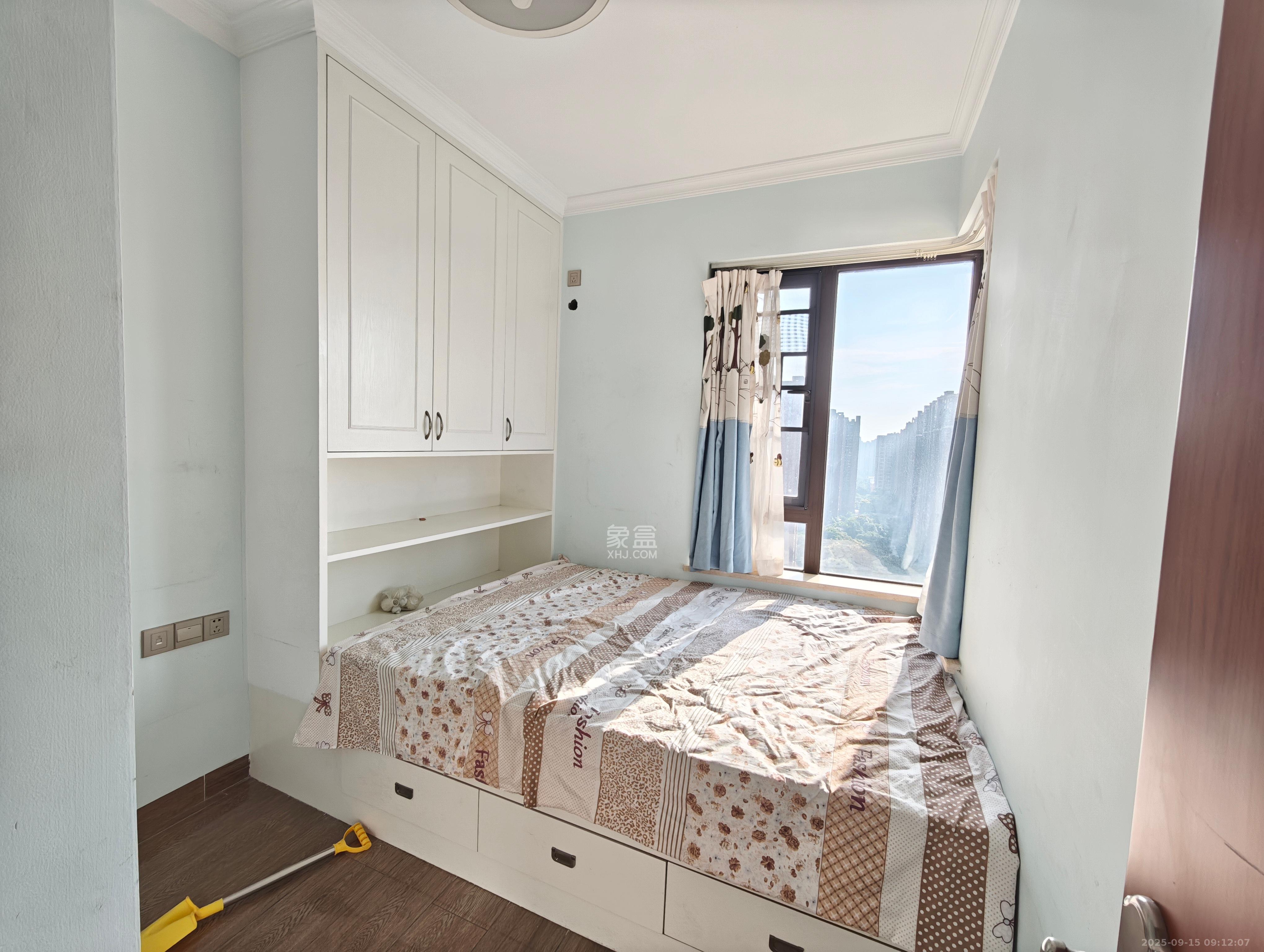 华润五彩城 4室2厅2卫 2800.0元/月 华润五彩城 4室2厅2卫 2800.0元/月室内图