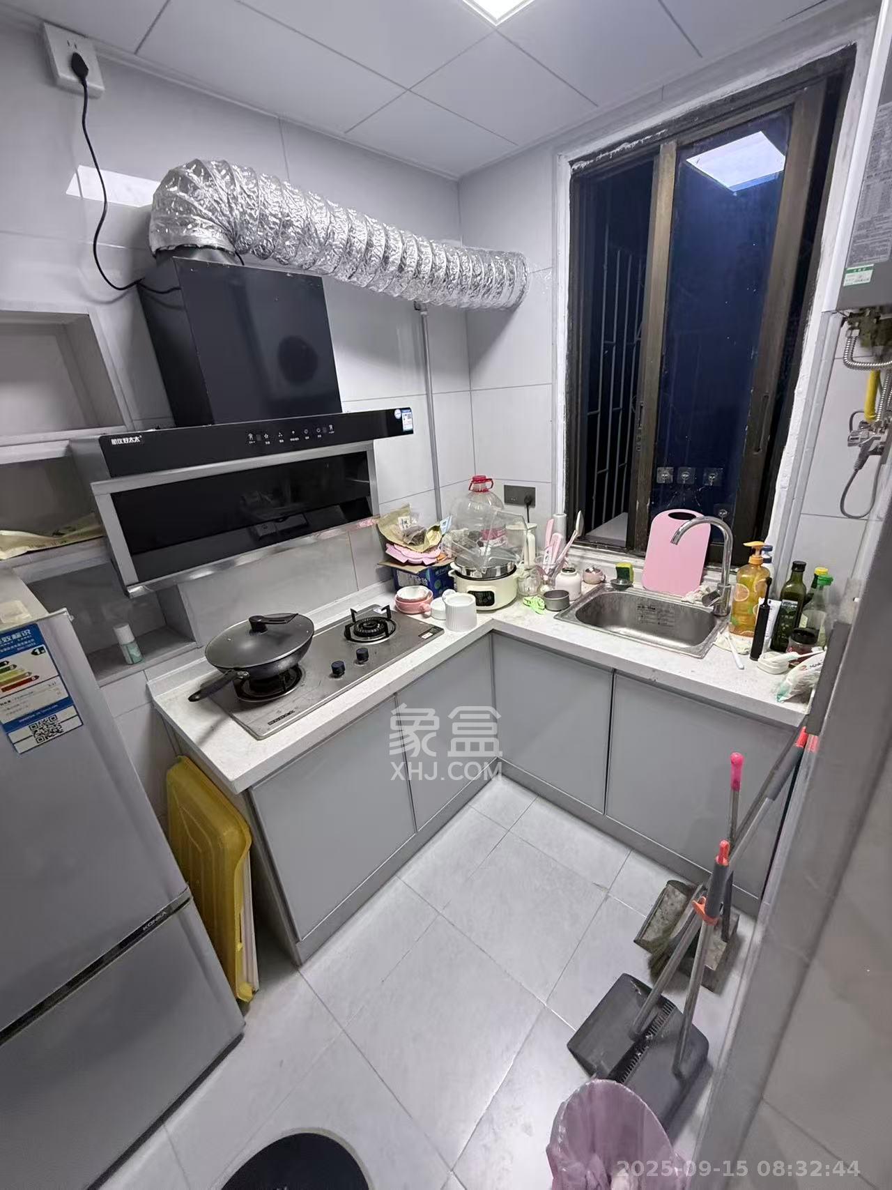 向韶村  2室1厅1卫    2400.0元/月室内图