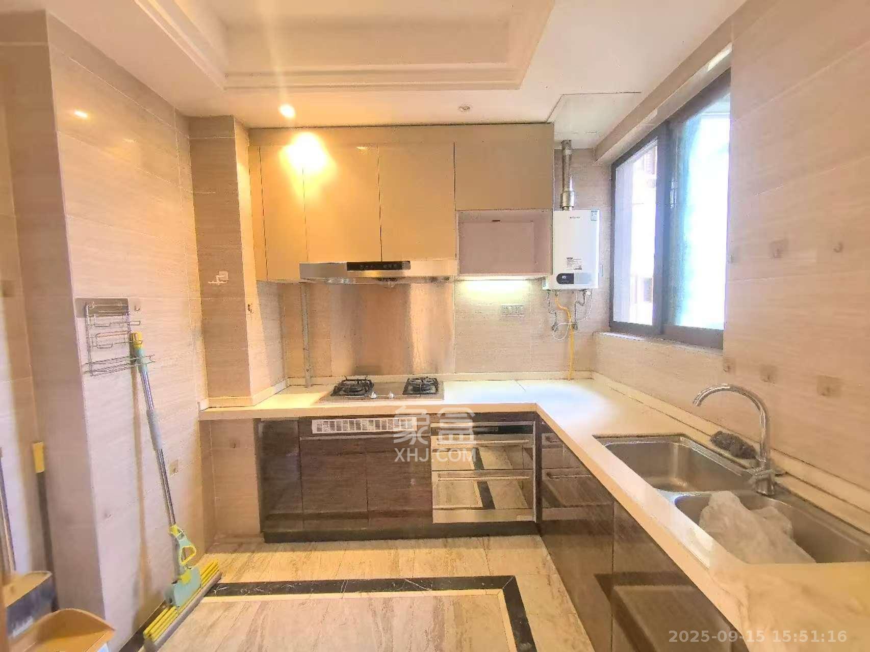 恒大御景半岛湘江苑（恒大御景半岛一期）  4室2厅3卫    6500.0元/月室内图