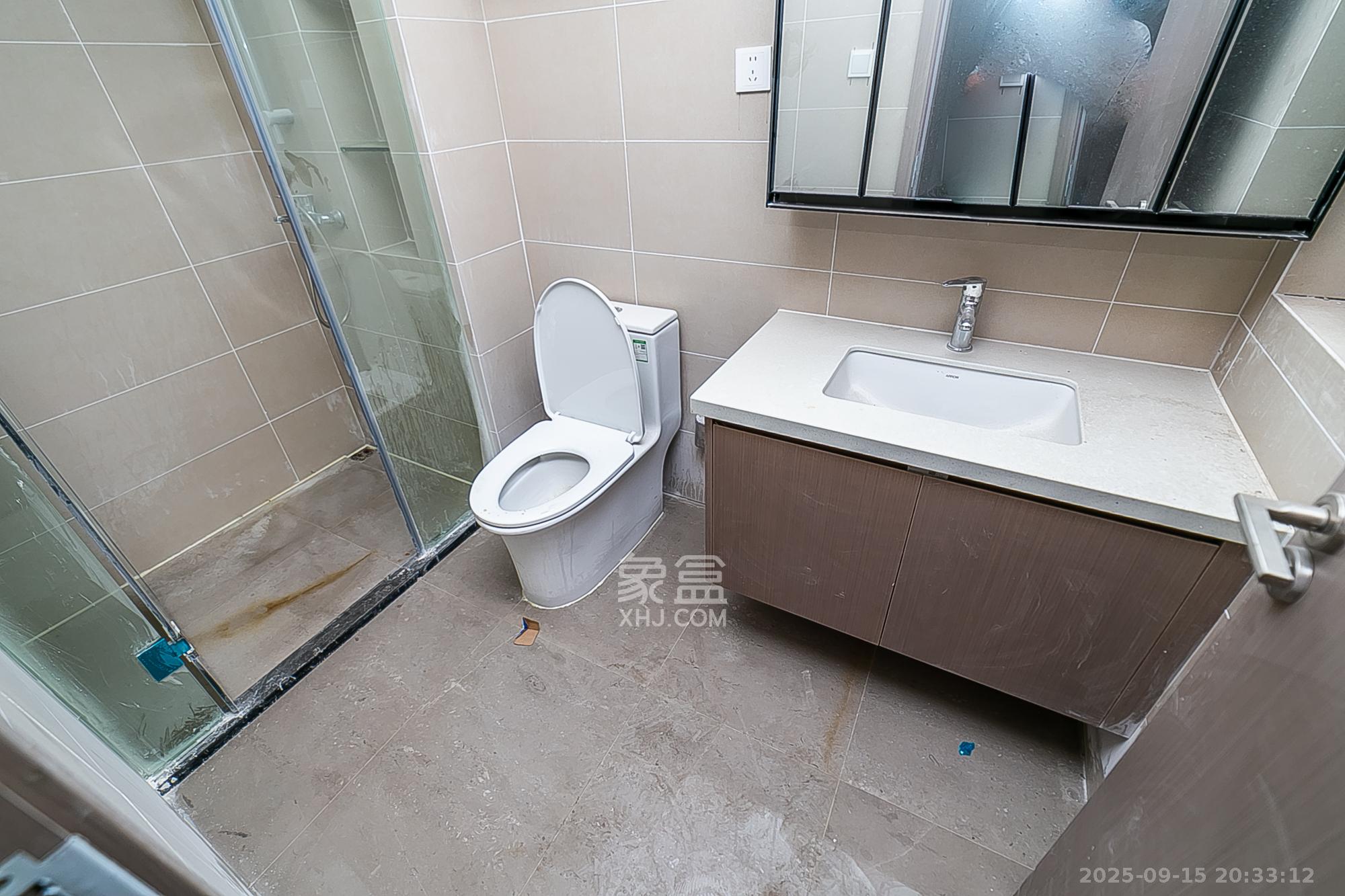 新力铂园(江山云著)  3室2厅2卫    113.8万 新力铂园(江山云著)  3室2厅2卫    113.8万卫生间