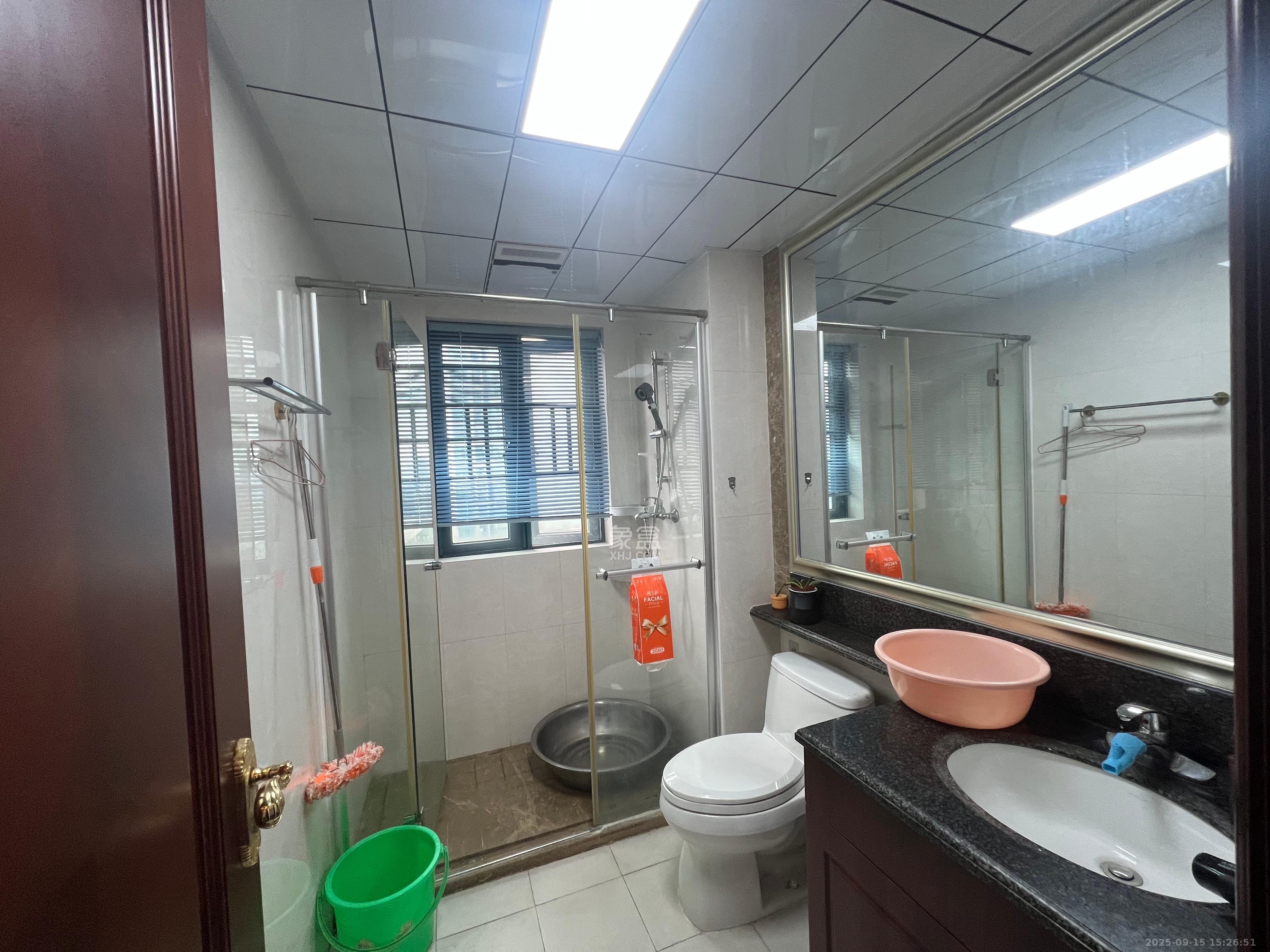 恒大绿洲 3室2厅2卫 2800.0元/月 恒大绿洲 3室2厅2卫 2800.0元/月室内图