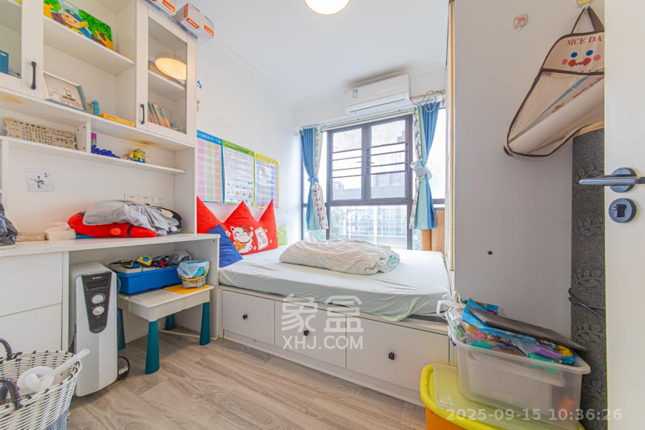 保利阆峰云墅  3室2厅2卫    2000.0元/月室内图