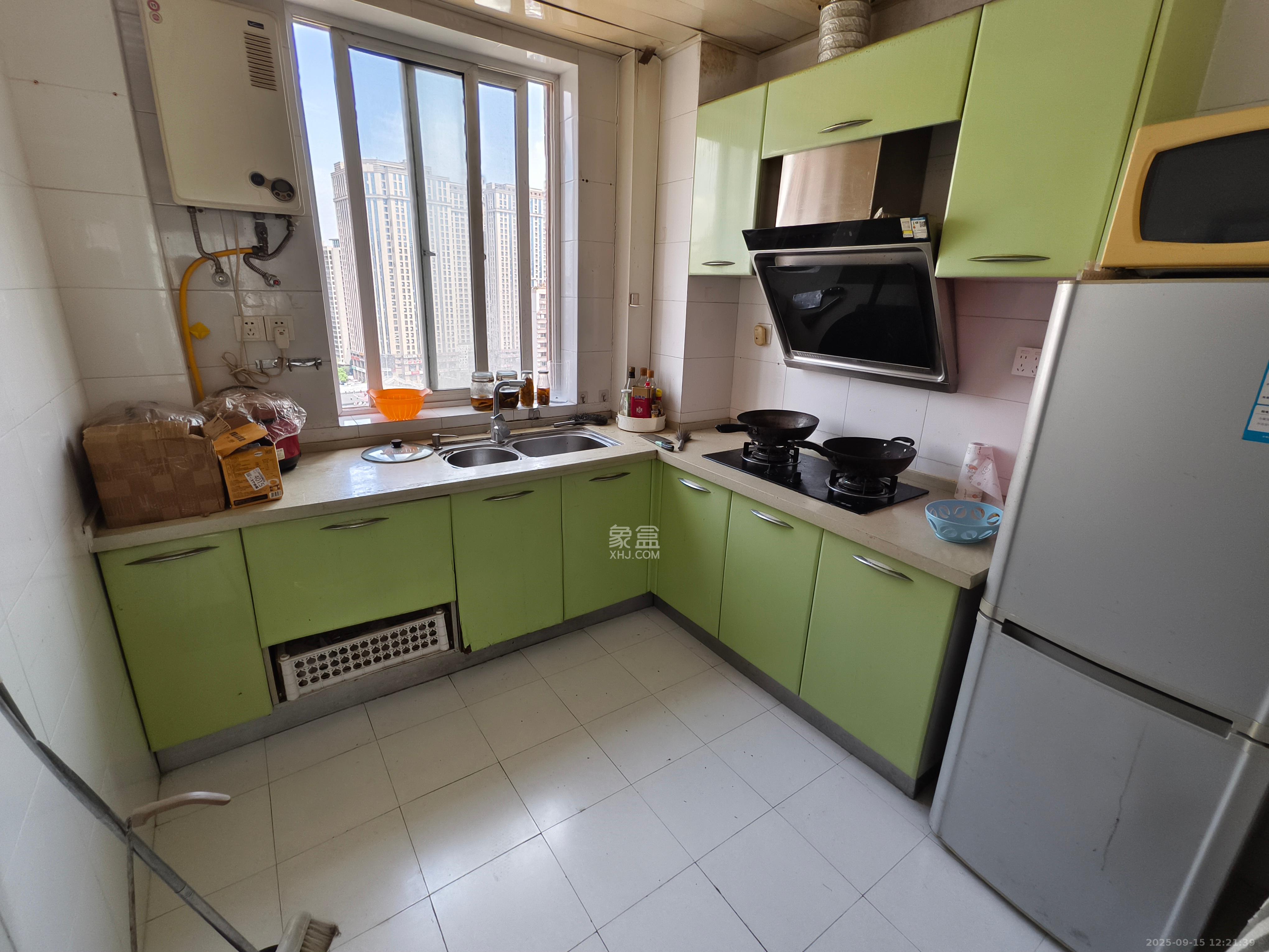 都江新城(都江新苑) 2室2厅1卫 2800.0元/月 都江新城(都江新苑) 2室2厅1卫 2800.0元/月室内图