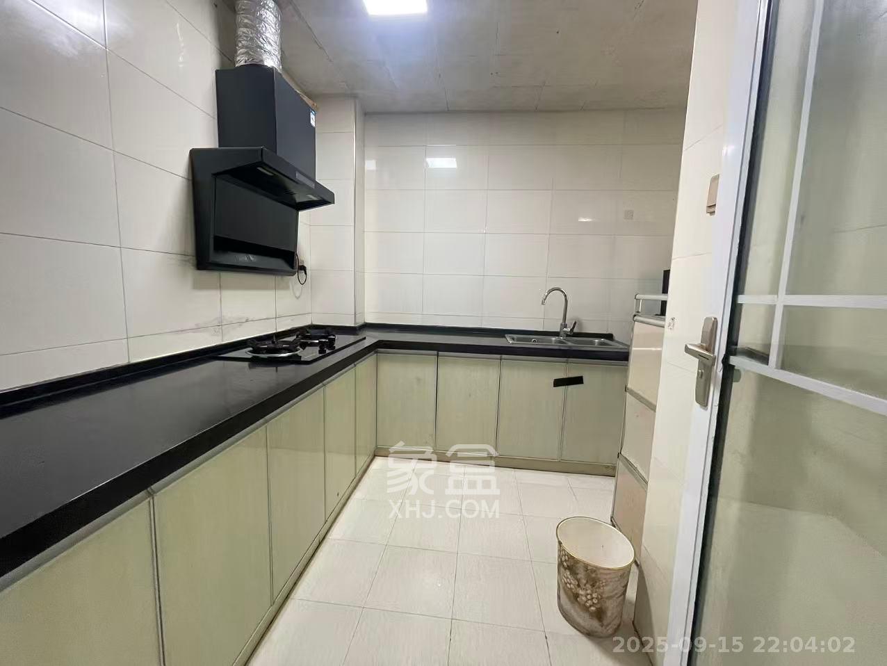 银太家园 2室2厅1卫 1700.0元/月 银太家园 2室2厅1卫 1700.0元/月室内图