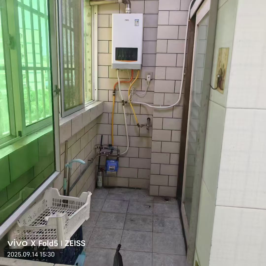 高路华小区 3室2厅2卫 125.0万 高路华小区 3室2厅2卫 125.0万室内图