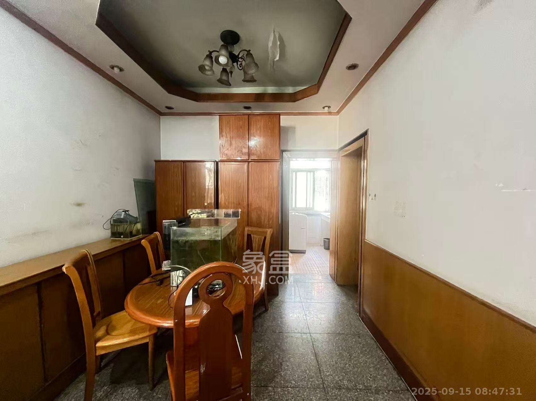 省建苑小区 3室2厅1卫 2600.0元/月 省建苑小区 3室2厅1卫 2600.0元/月室内图