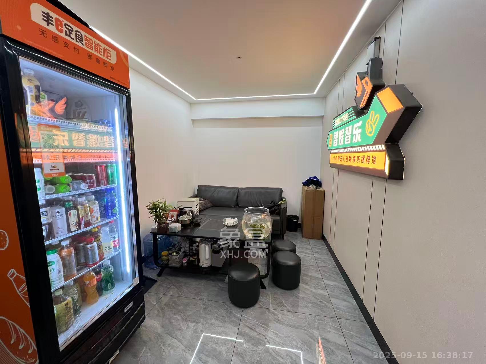 东方芙蓉  4室2厅2卫    5500.0元/月室内图