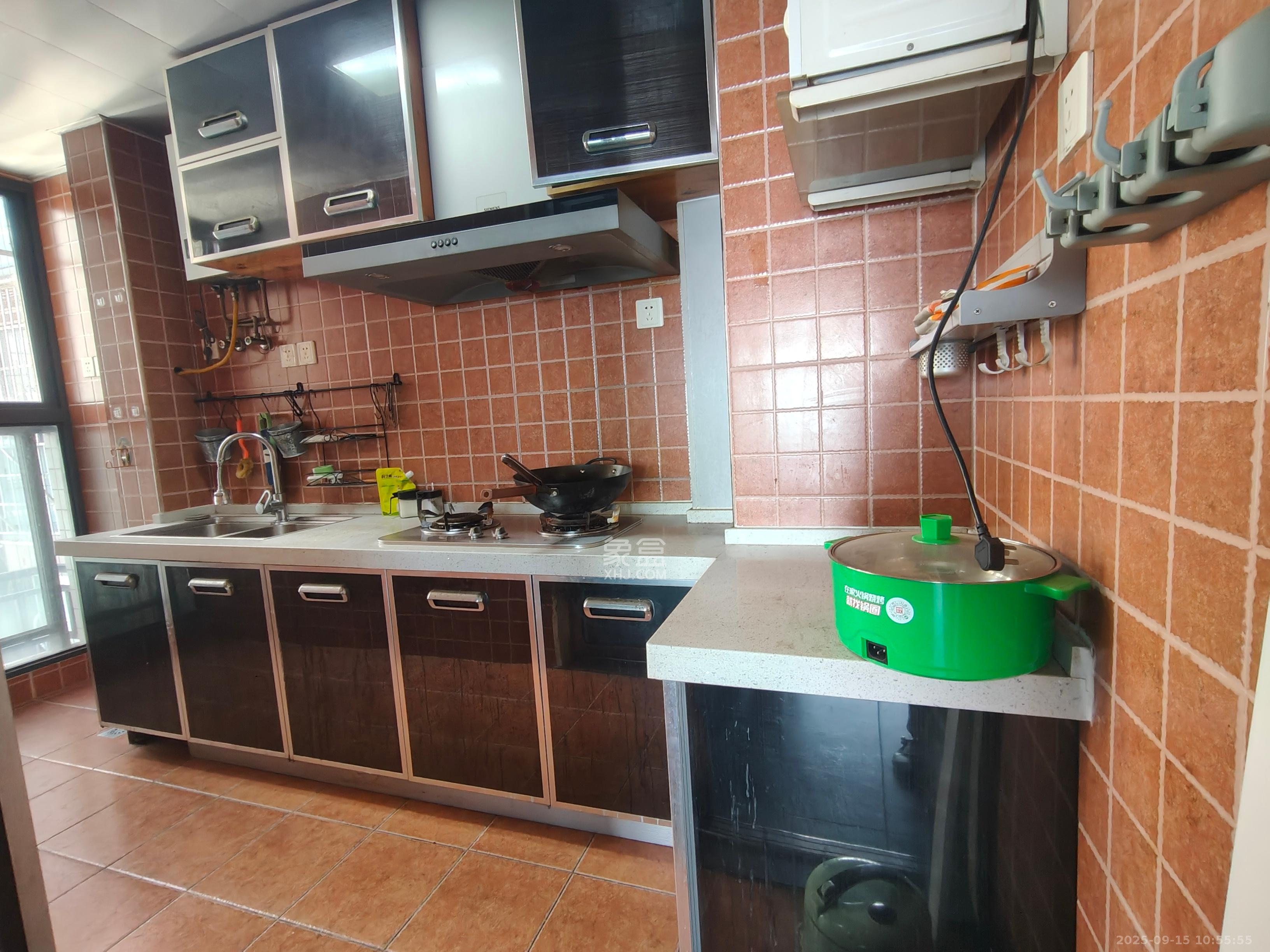 城南故事家园 1室2厅1卫 2500.0元/月 城南故事家园 1室2厅1卫 2500.0元/月室内图