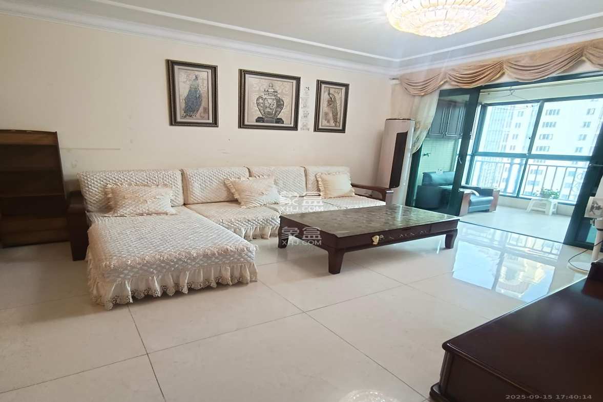 恒大雅苑 3室2厅2卫 2600.0元/月 恒大雅苑 3室2厅2卫 2600.0元/月室内图