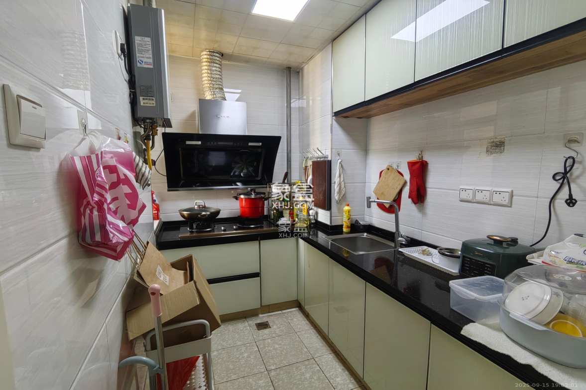 丰园城(鄱阳小区二期) 2室2厅1卫 1650.00元/月 丰园城(鄱阳小区二期) 2室2厅1卫 1650.00元/月室内图