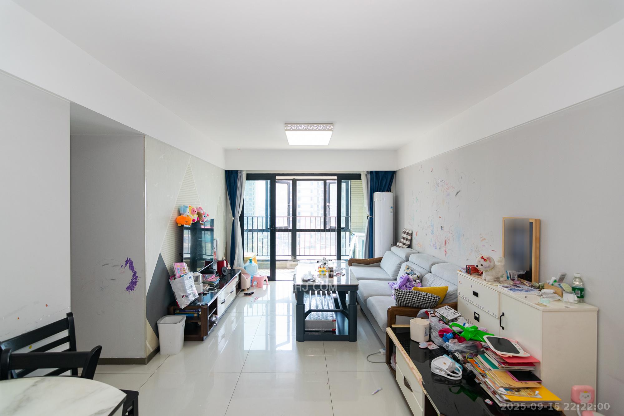 时代年华 3室2厅2卫 71.8万 时代年华 3室2厅2卫 71.8万客厅