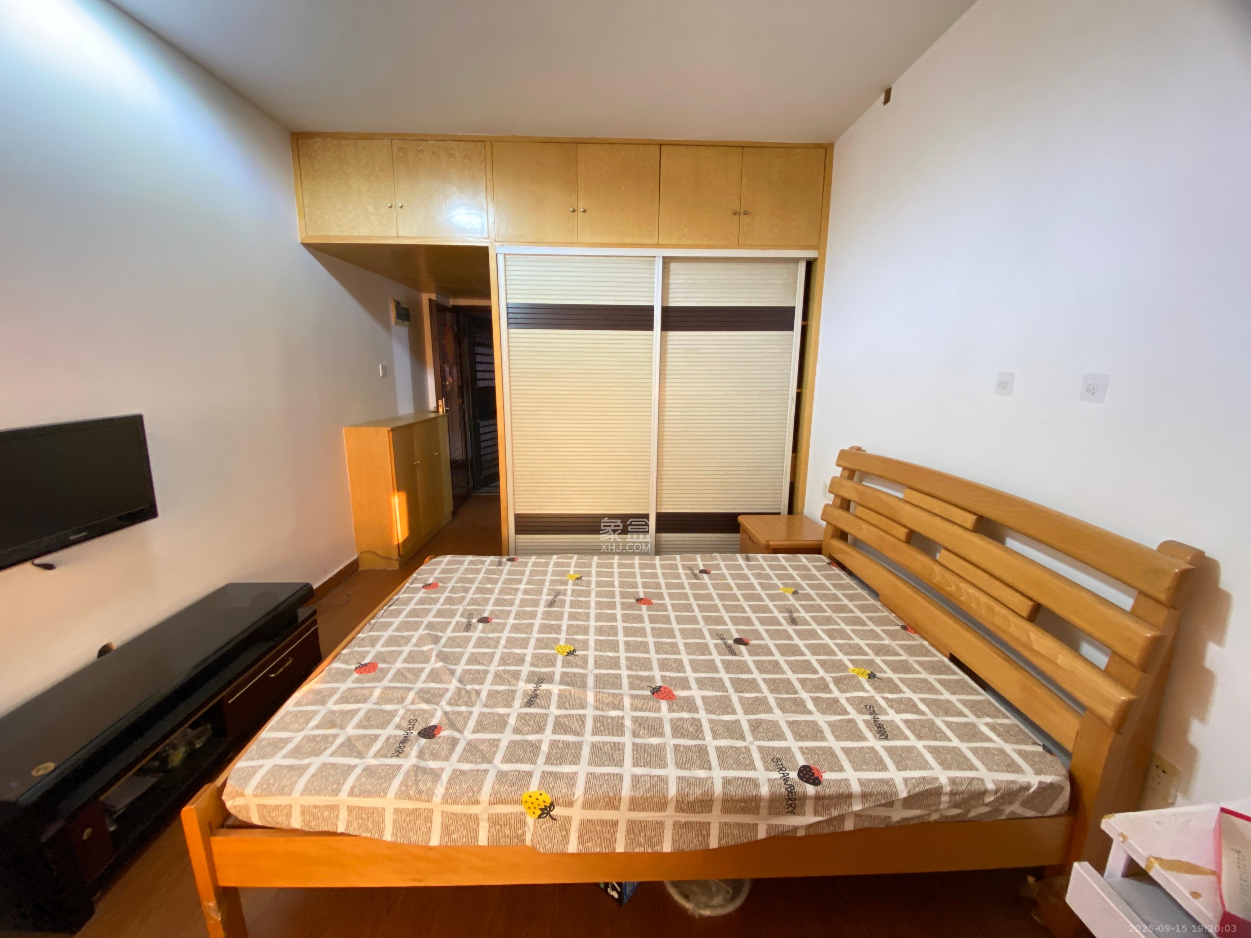 芙蓉公馆 1室1厅1卫 1600.0元/月 芙蓉公馆 1室1厅1卫 1600.0元/月室内图