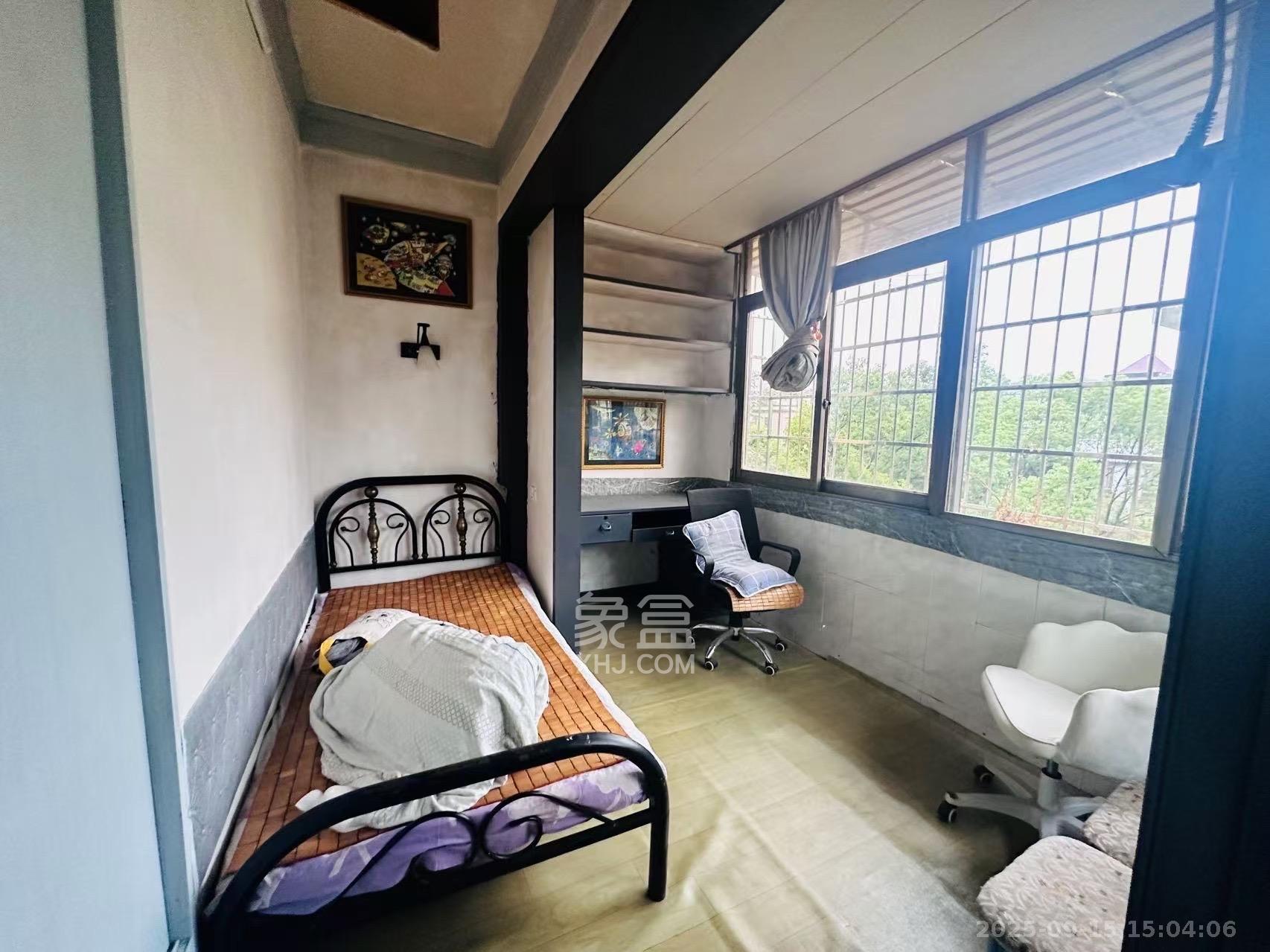 长沙市自来水有限公司金盆岭住宅区(赤岭路4号) 2室1厅1卫 1300.0元/月 长沙市自来水有限公司金盆岭住宅区(赤岭路4号) 2室1厅1卫 1300.0元/月室内图