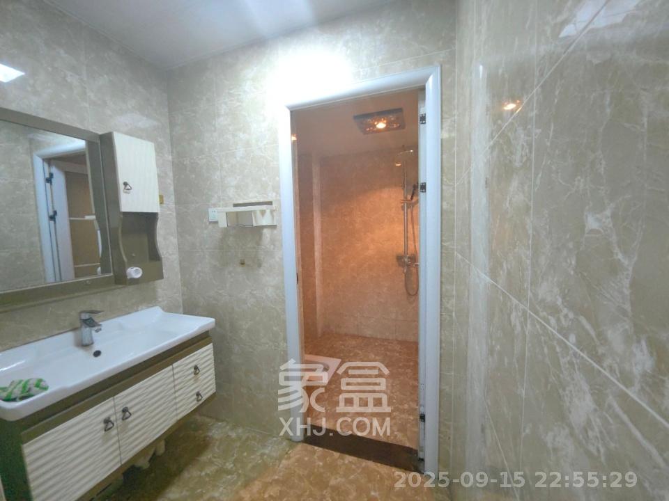 兴隆景苑 2室2厅1卫 1800.0元/月 兴隆景苑 2室2厅1卫 1800.0元/月室内图