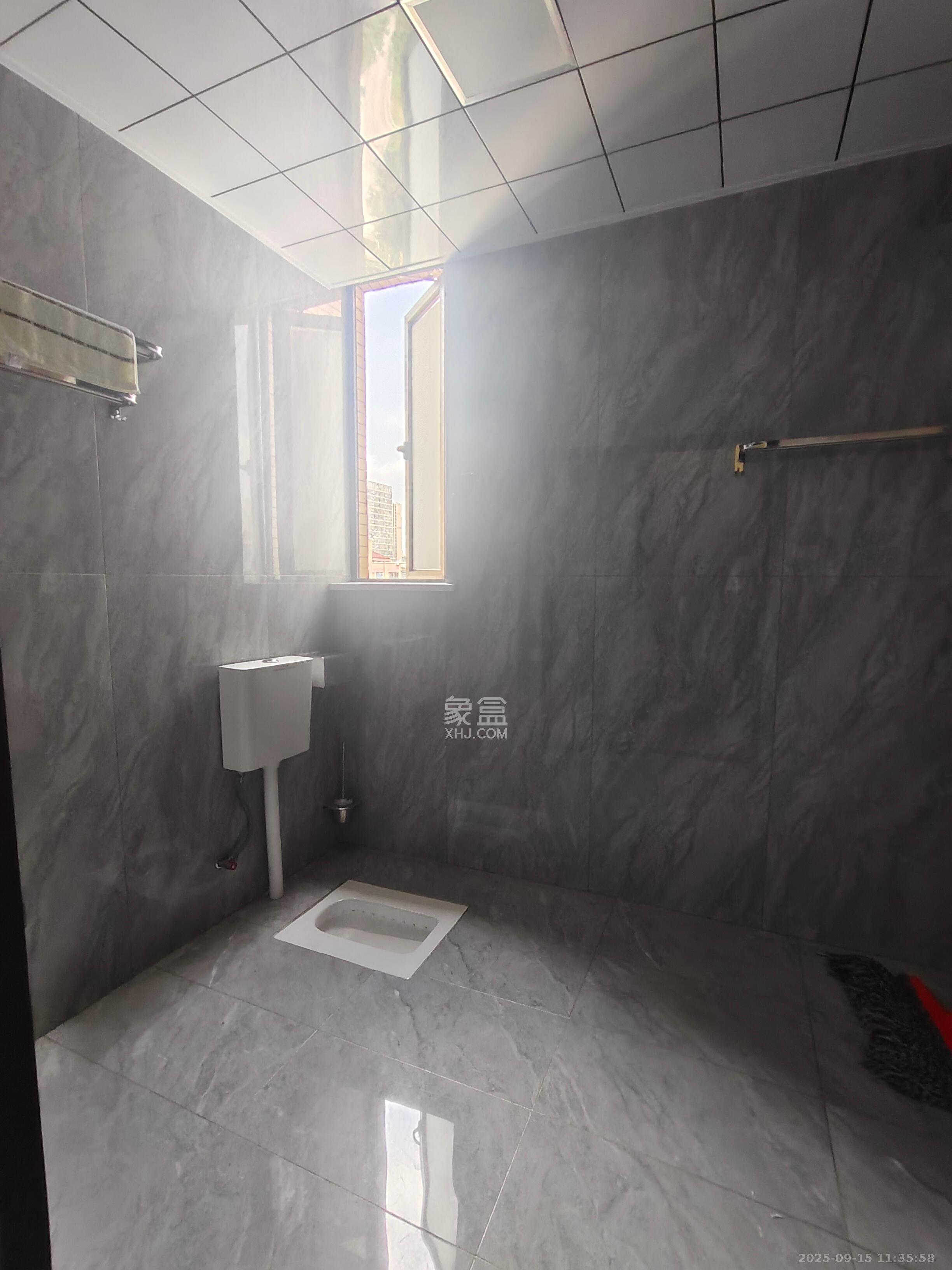 深业睿城  4室2厅2卫    3400.0元/月室内图