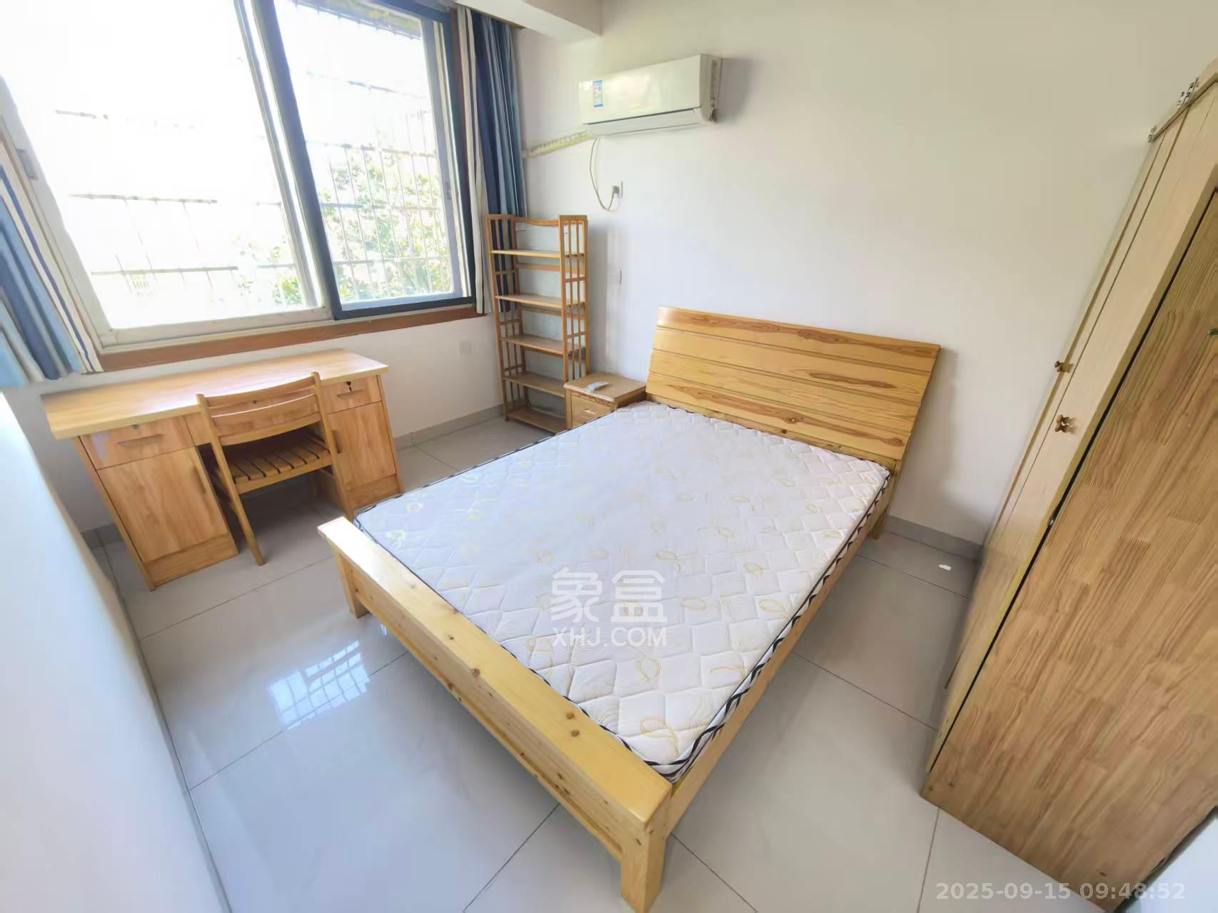 望月湖小区十片  3室2厅1卫    2100.0元/月室内图