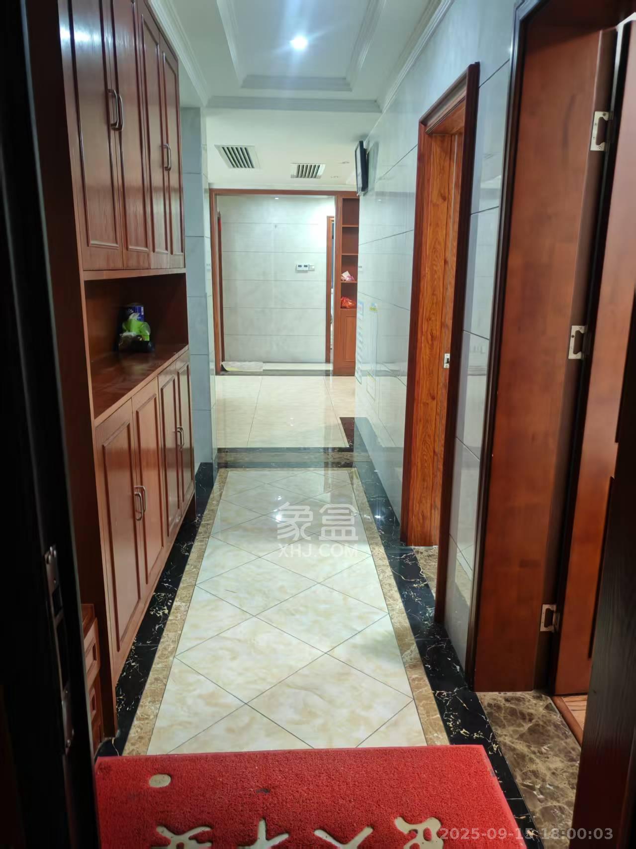 北辰三角洲E6区  4室2厅2卫    4800.0元/月室内图