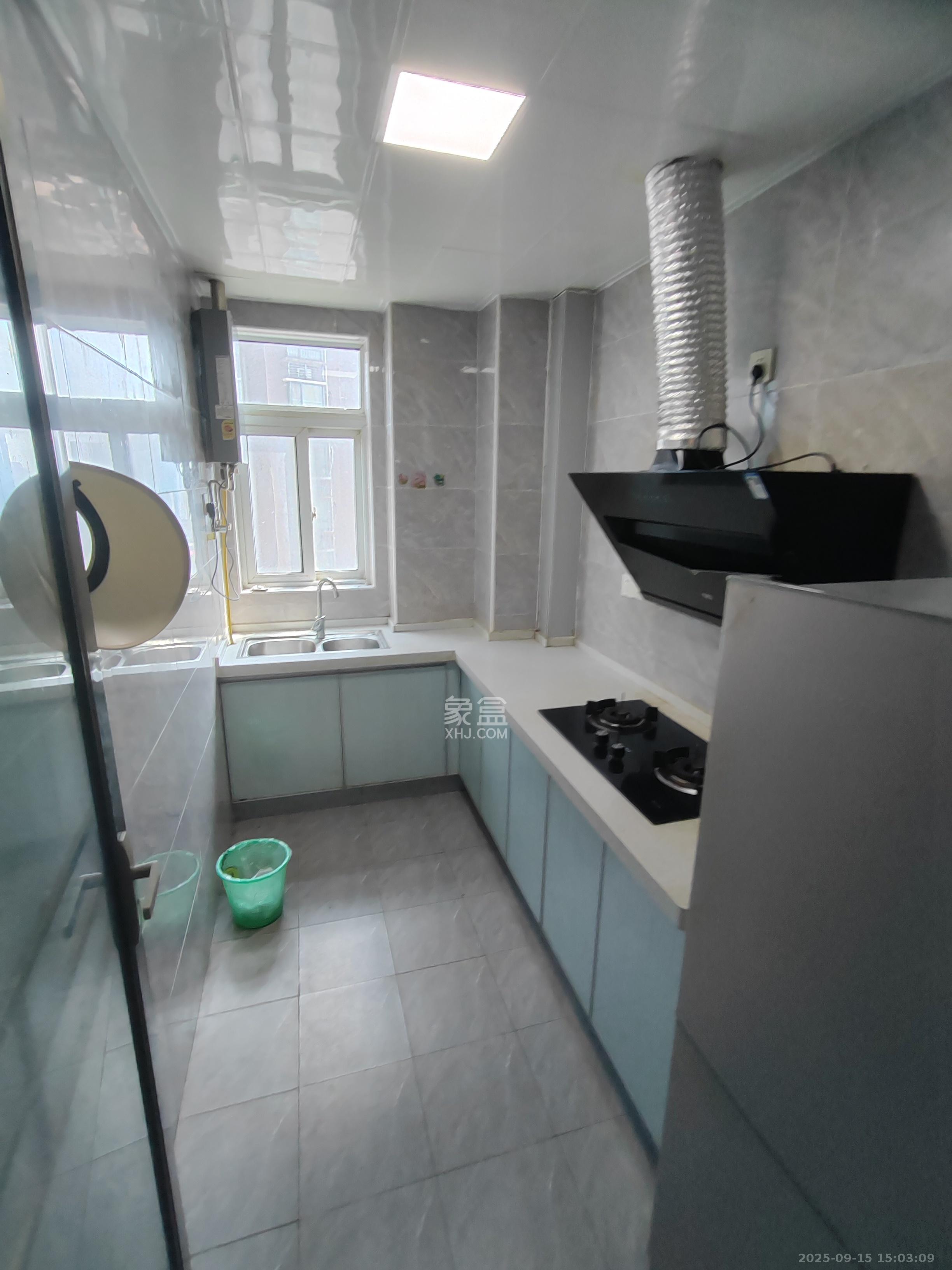 益佳苑  3室2厅2卫    3400.0元/月室内图