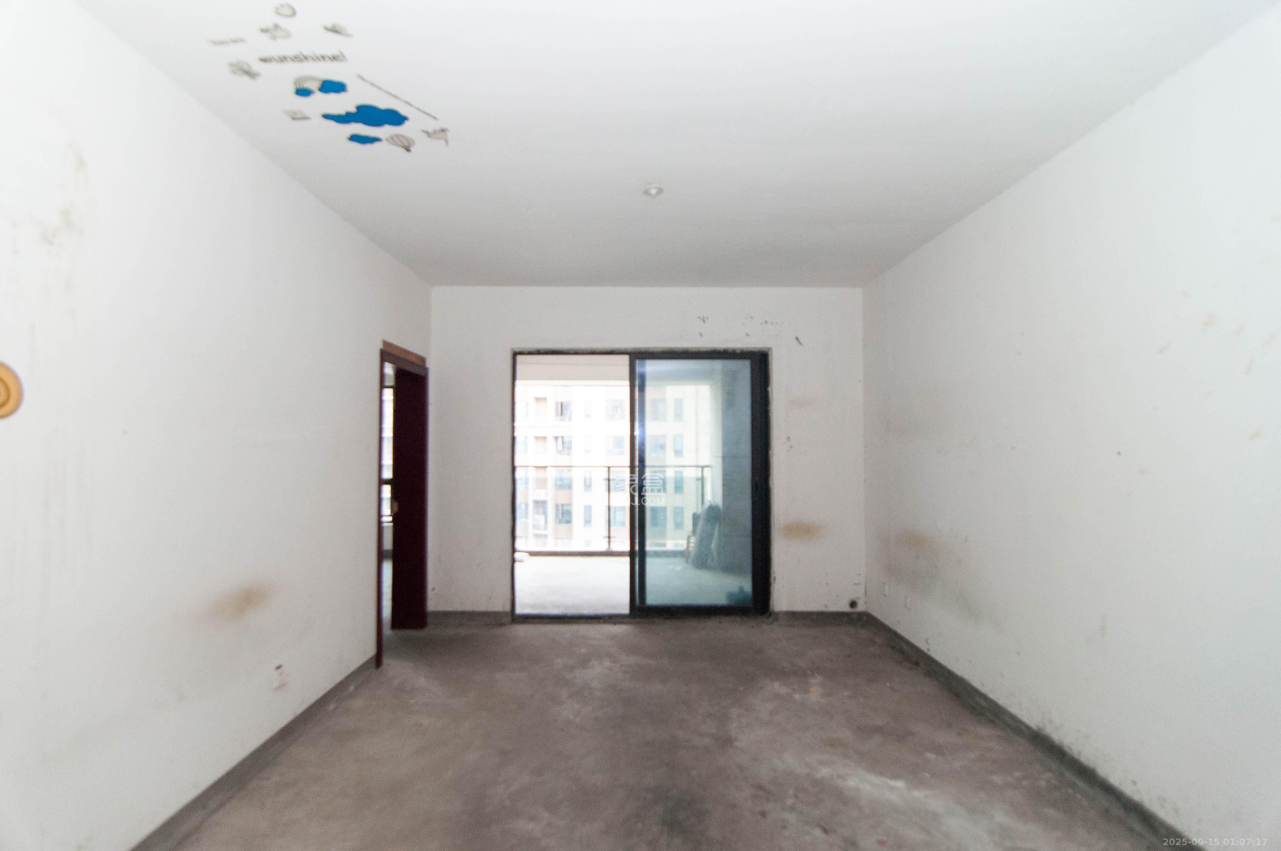 达美D6区  3室2厅1卫    86.0万 达美D6区  3室2厅1卫    86.0万客厅