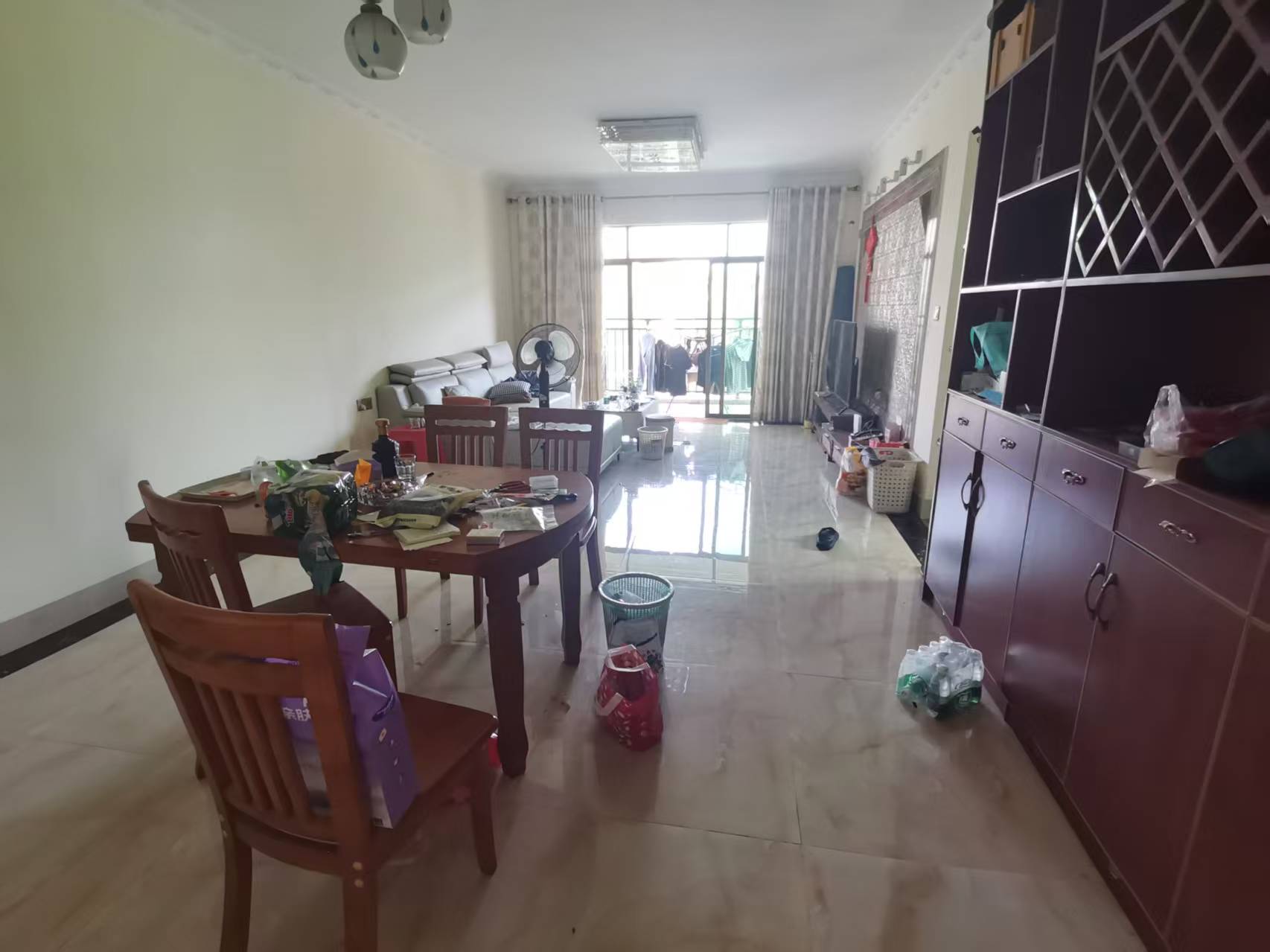 易瓒良庄  2室2厅1卫    96.0万 易瓒良庄  2室2厅1卫    96.0万室内图