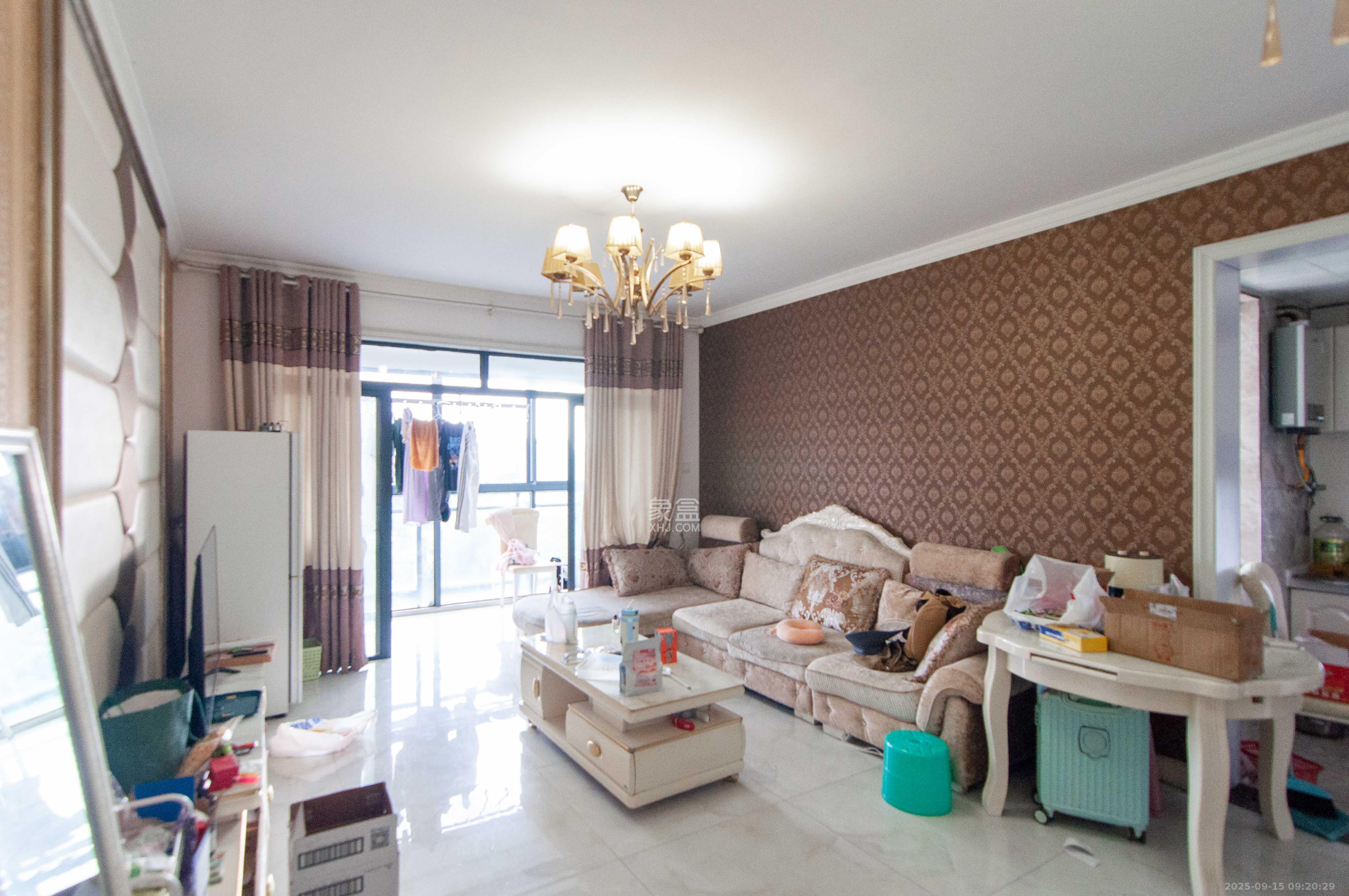 海林馨香雅苑  2室2厅1卫    70.0万客厅