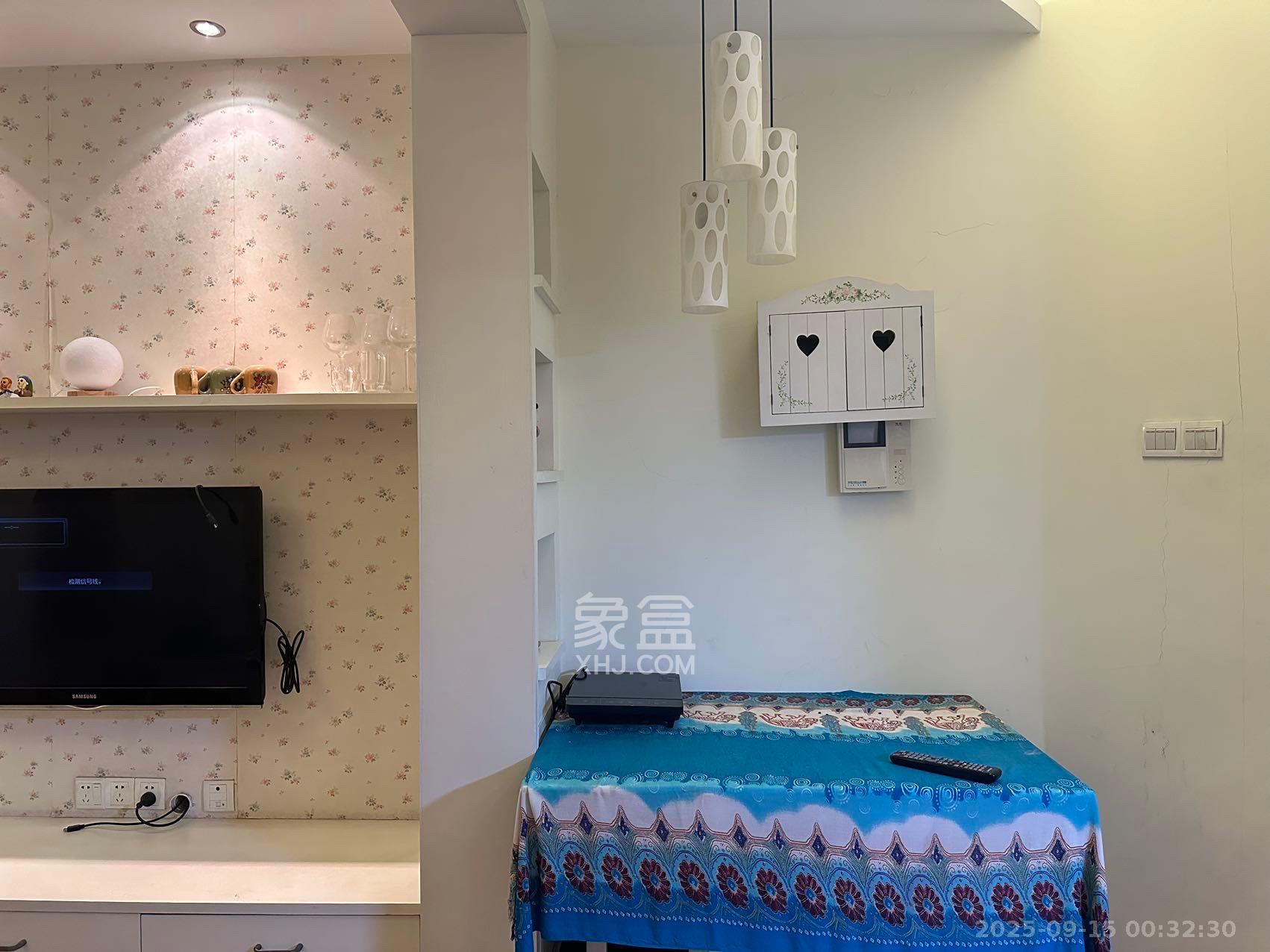 月湖兰庭  1室1厅1卫    1800.0元/月室内图