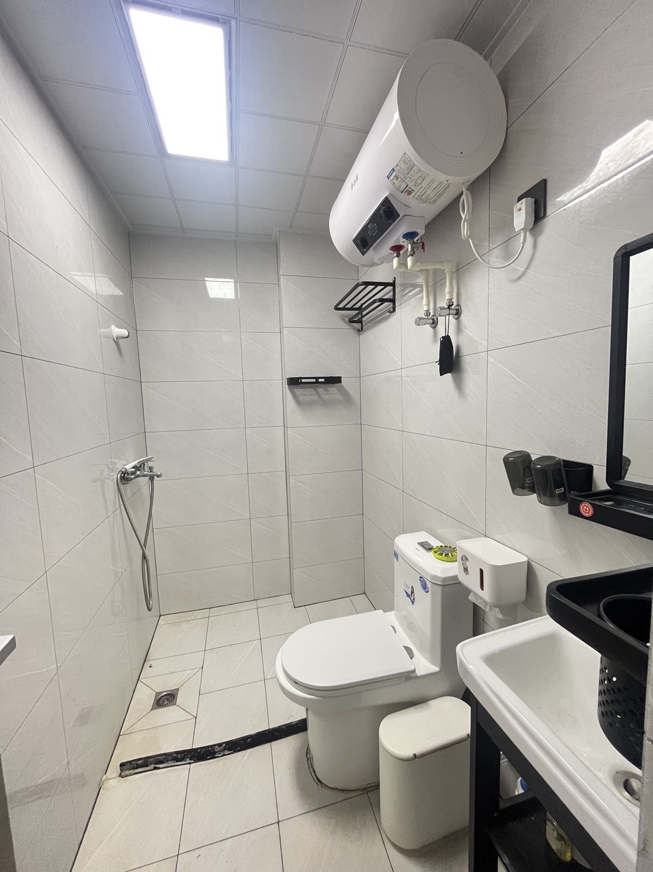 和谐家园(锦和广场) 1室0厅1卫 2300.0元/月 和谐家园(锦和广场) 1室0厅1卫 2300.0元/月室内图